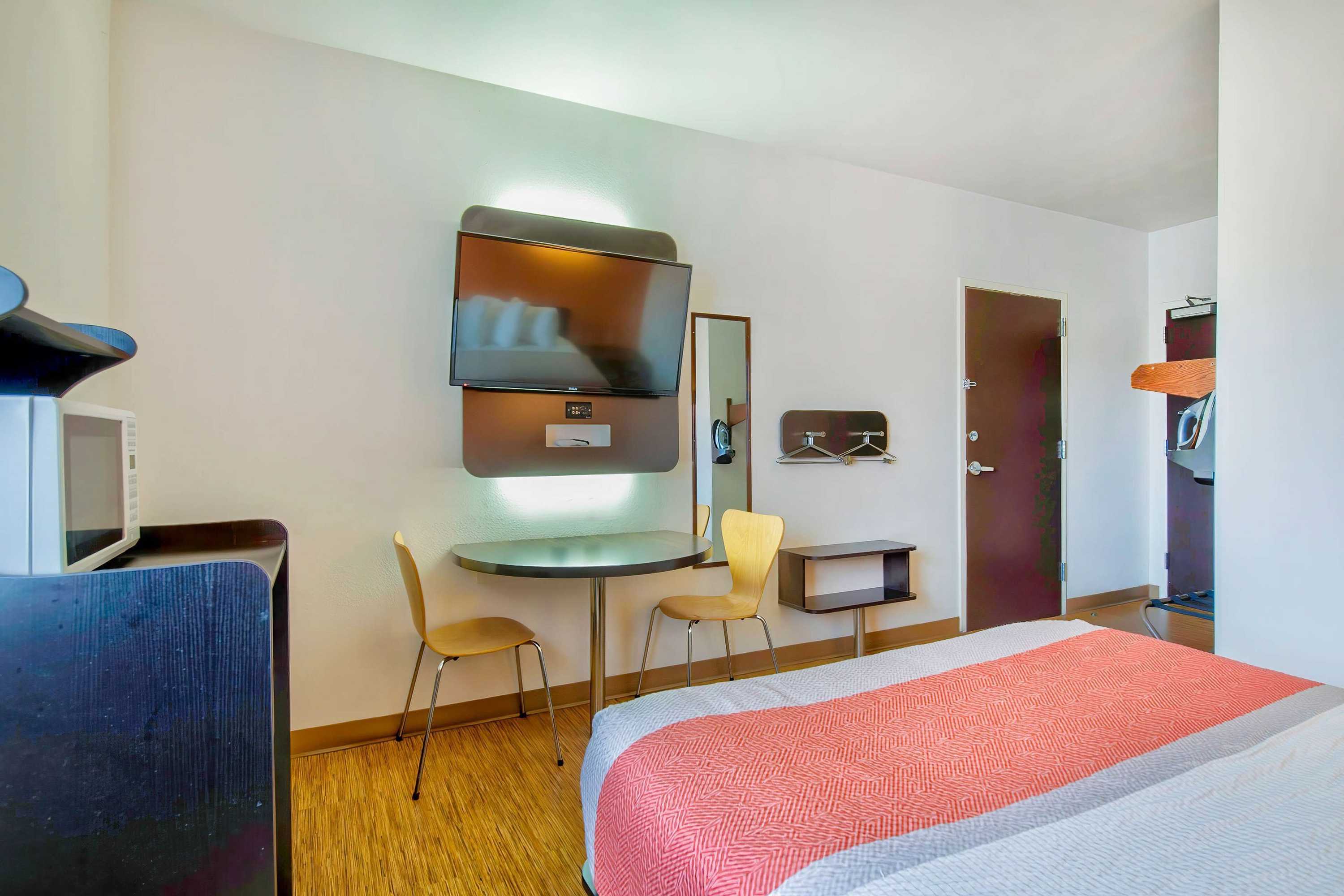 Gift card for Motel 6 Eagle Pass, TX - Lakeside Gift card for Motel 6 Eagle Pass, TX - Lakeside
