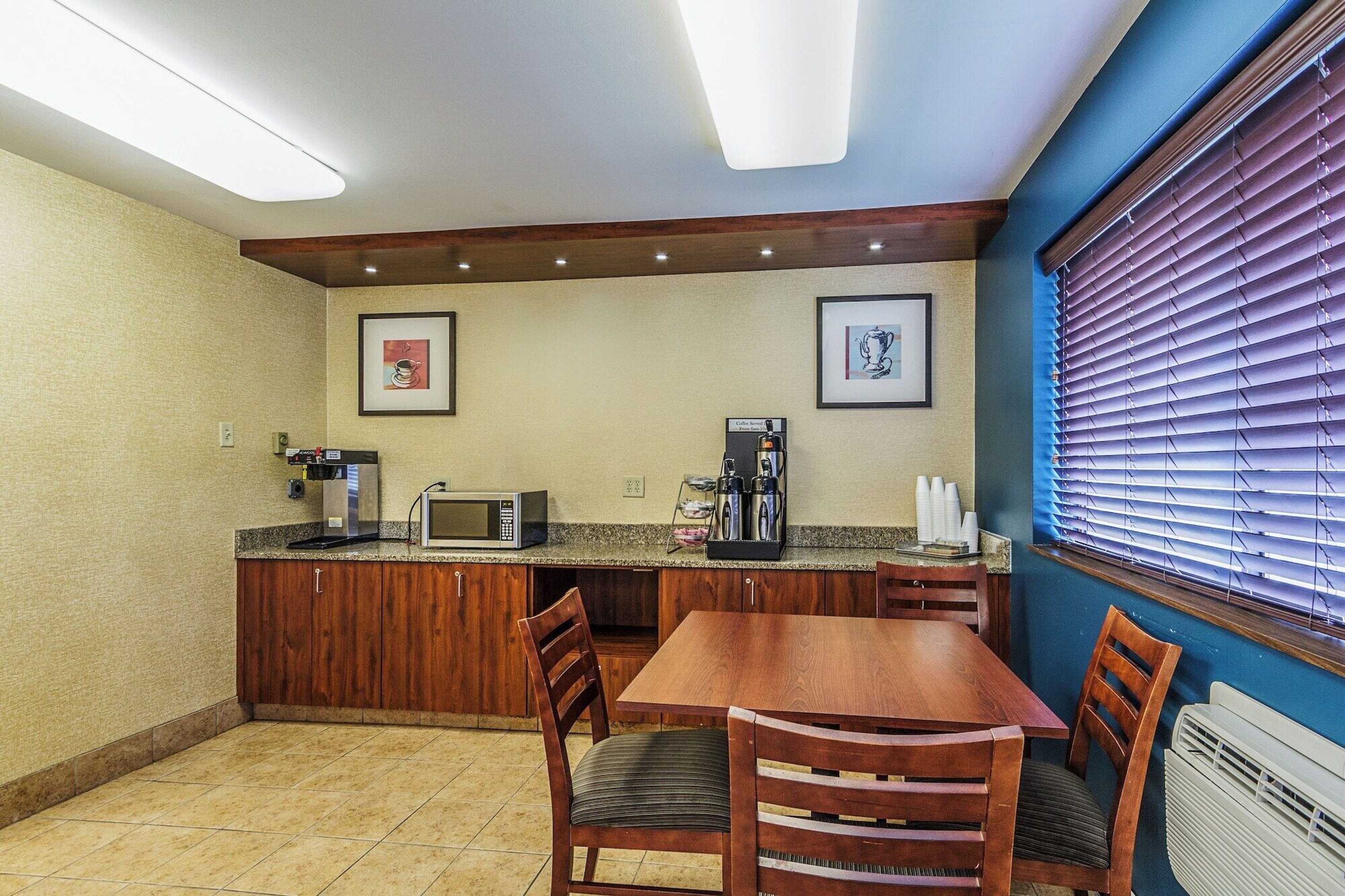 Gift card for Motel 6 Green Bay, WI - Lambeau