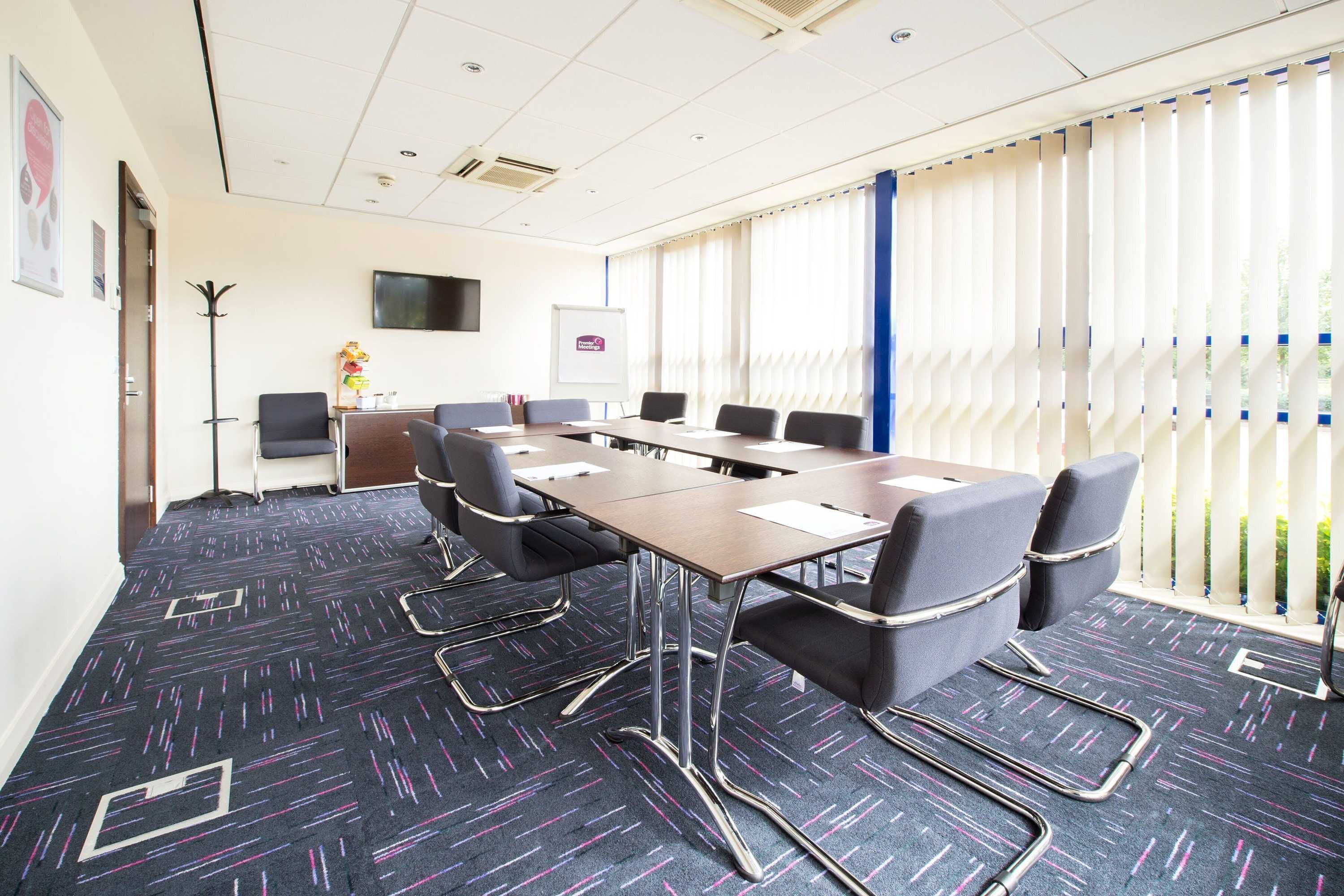 Gift card for Premier Inn Banbury (m40, J11) Gift card for Premier Inn Banbury (m40, J11)