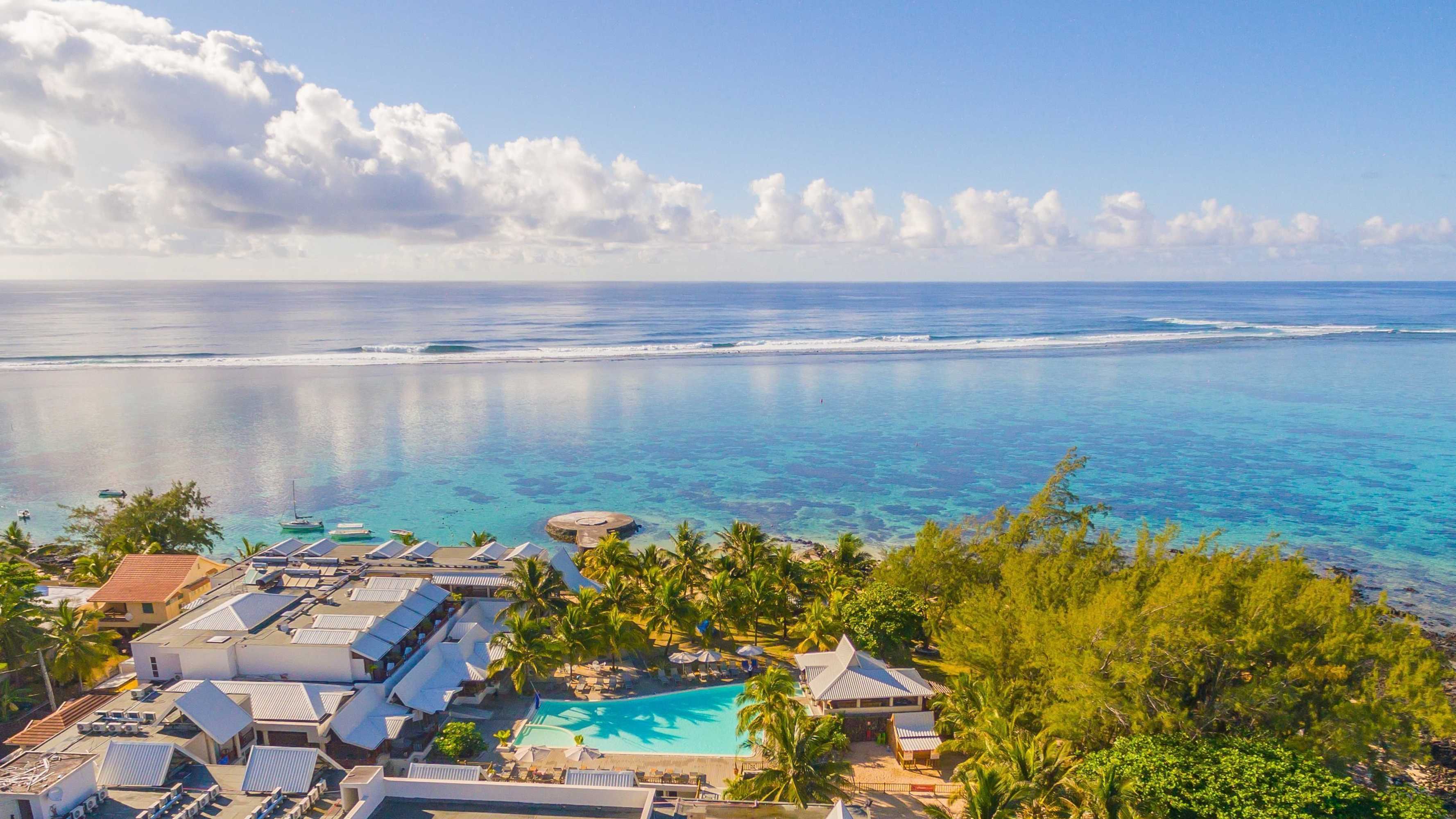 Gift card for Le Peninsula Bay Beach Resort Gift card for Le Peninsula Bay Beach Resort