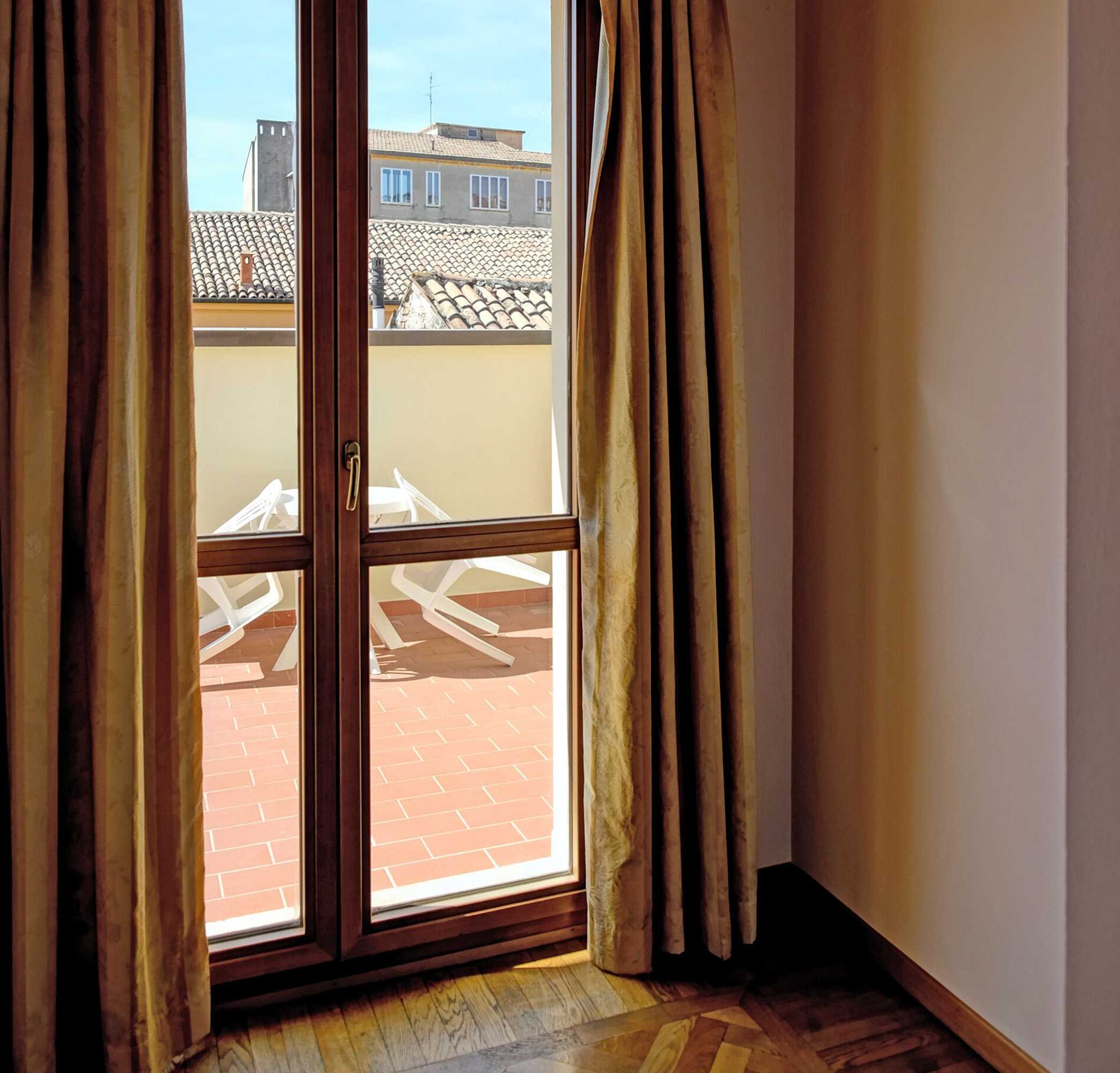 Gift card for Hotel Touring