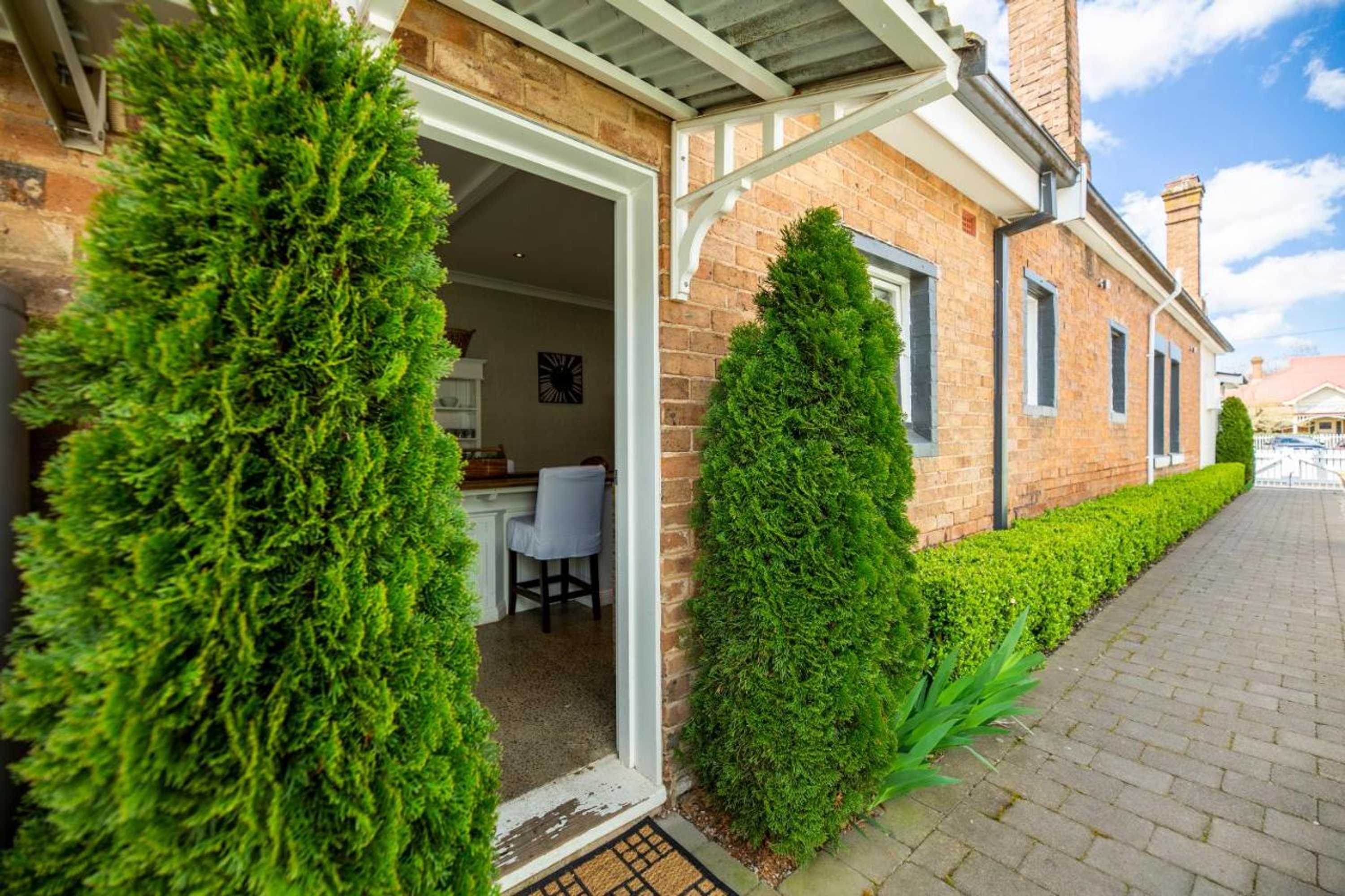 Gift card for The Edward Townhouse 155 - Steps to Town