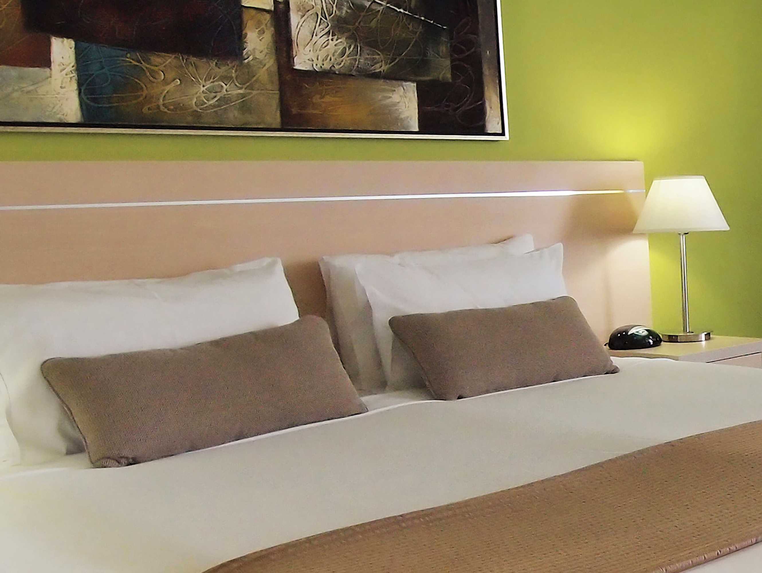 Gift card for Oaks Townsville Gateway Suites Gift card for Oaks Townsville Gateway Suites