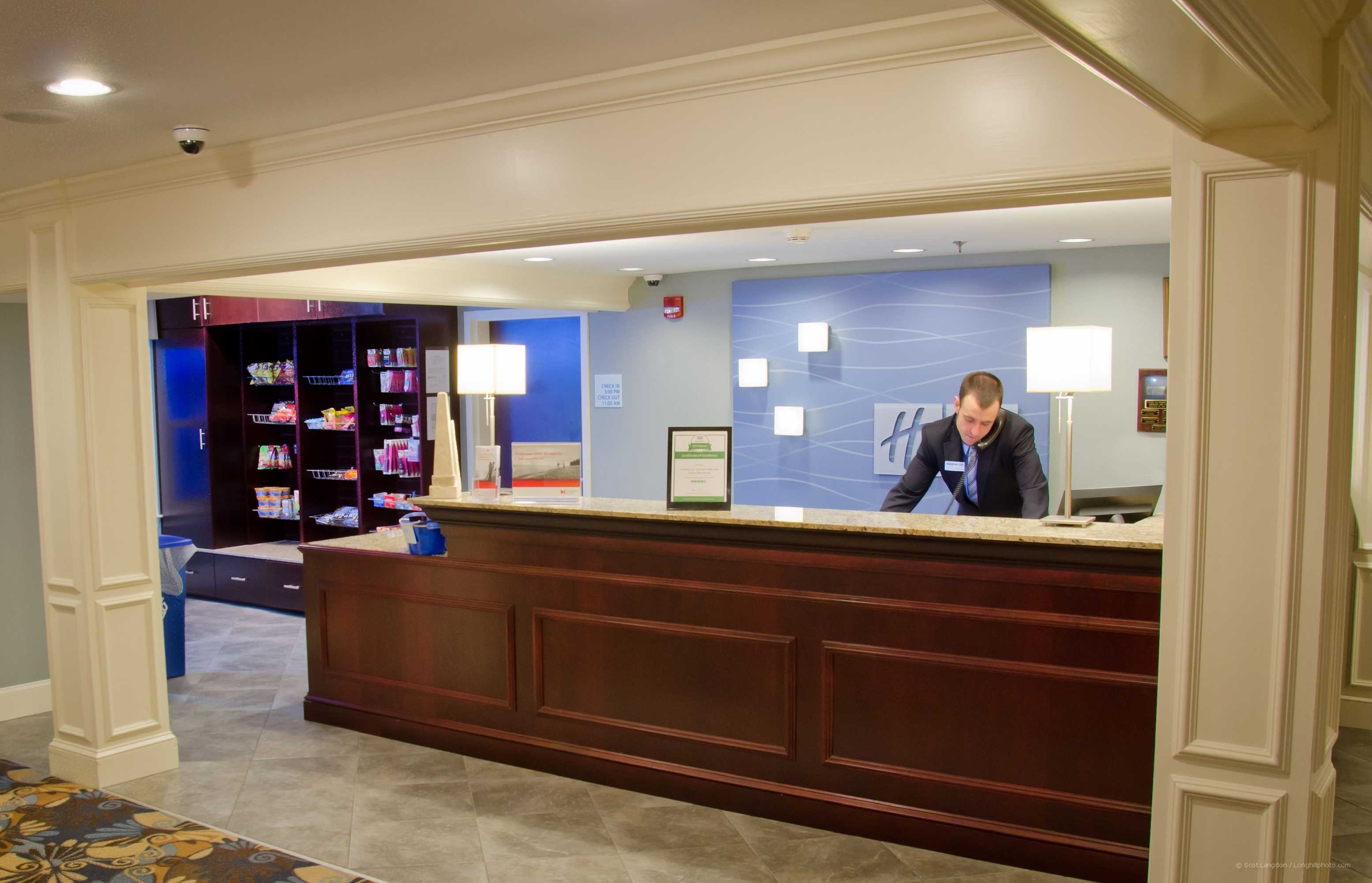 Gift card for Holiday Inn Express & Suites Merrimack by Ihg Gift card for Holiday Inn Express & Suites Merrimack by Ihg
