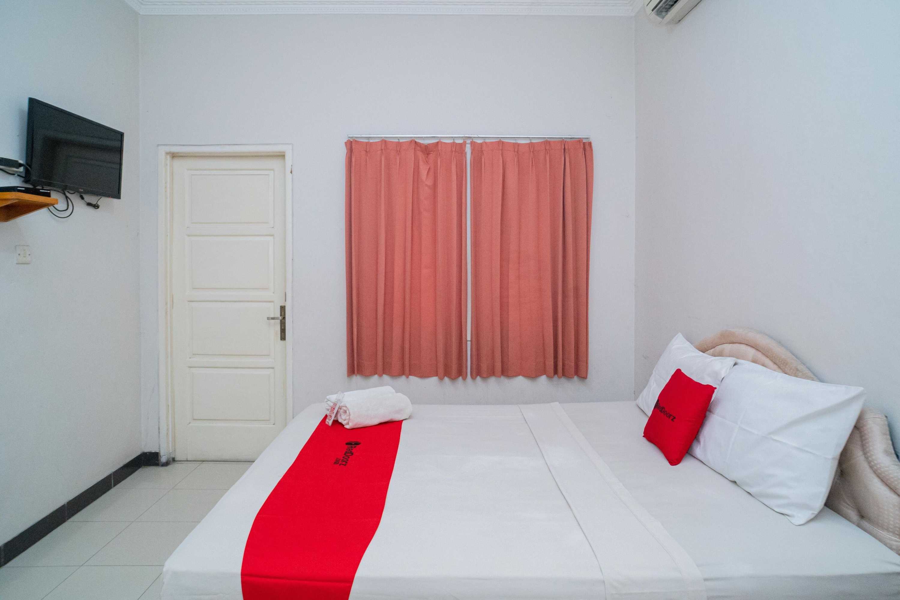 Gift card for Reddoorz Near Rumah Sakit Baptis Kediri Gift card for Reddoorz Near Rumah Sakit Baptis Kediri