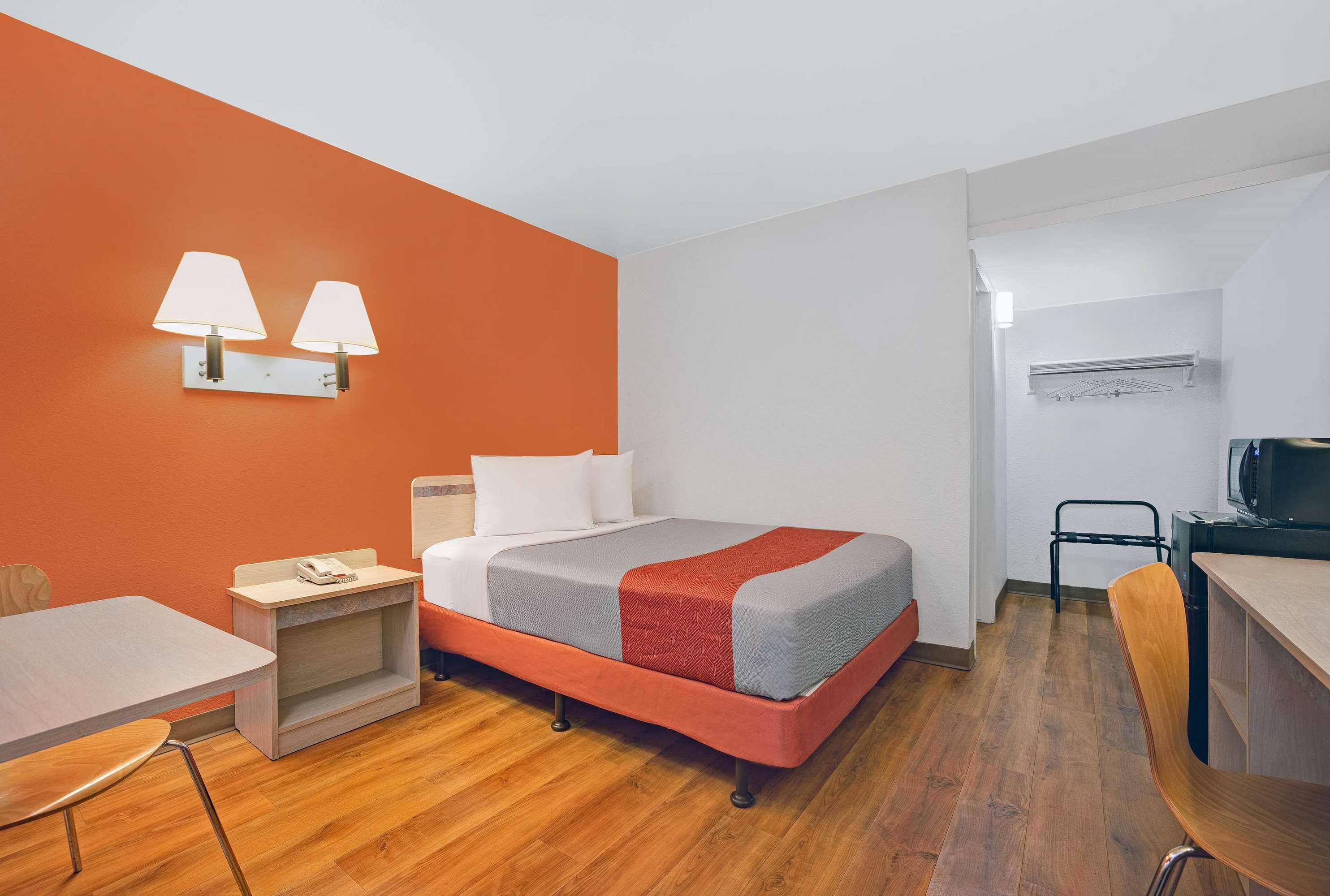 Gift card for Motel 6 Troutdale, OR - Portland East