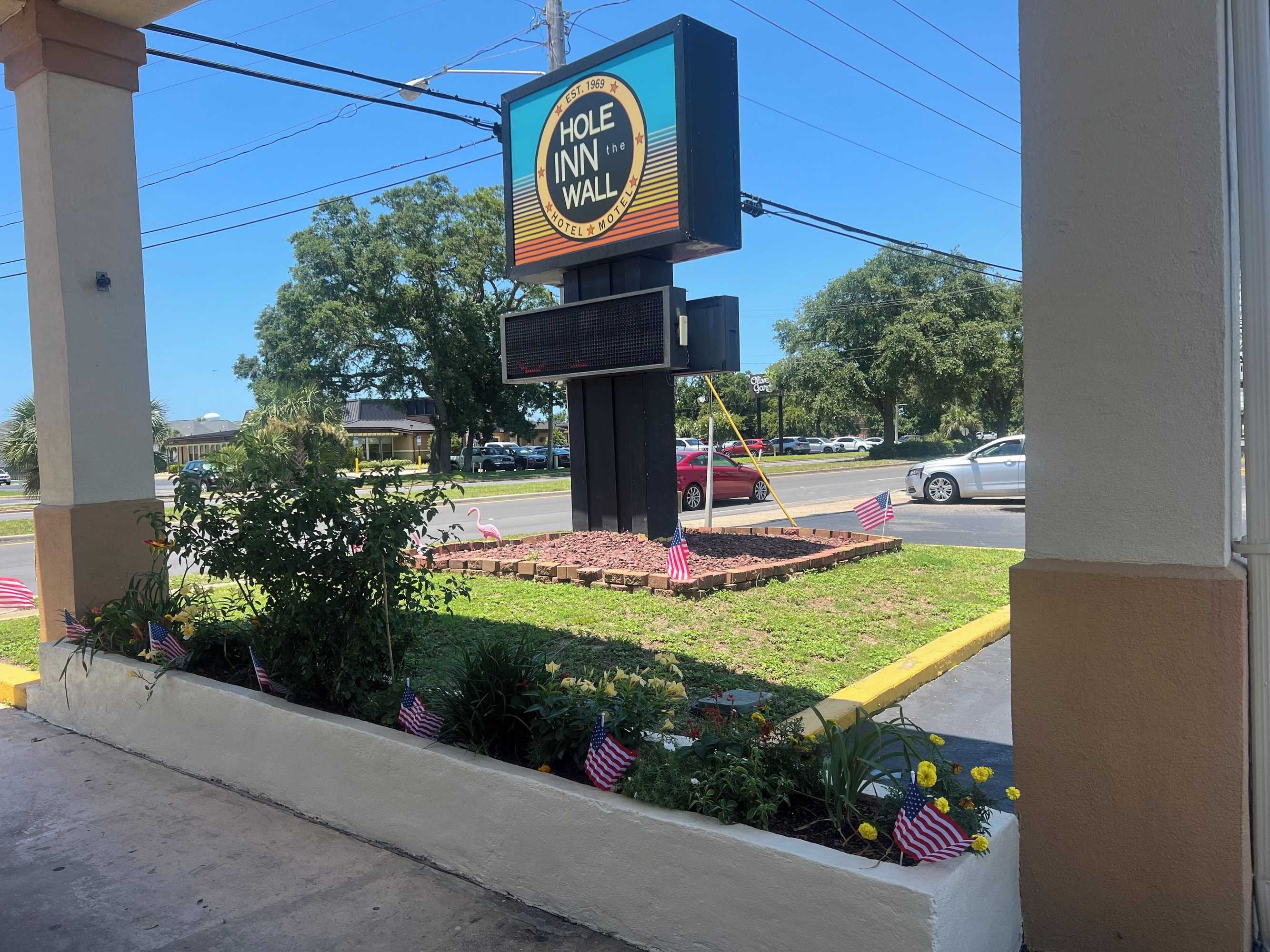 Gift card for Hole Inn The Wall Hotel - Fort Walton Beach - Sunset Plaza - Nearby Beaches & Hurlburt Gift card for Hole Inn The Wall Hotel - Fort Walton Beach - Sunset Plaza - Nearby Beaches & Hurlburt