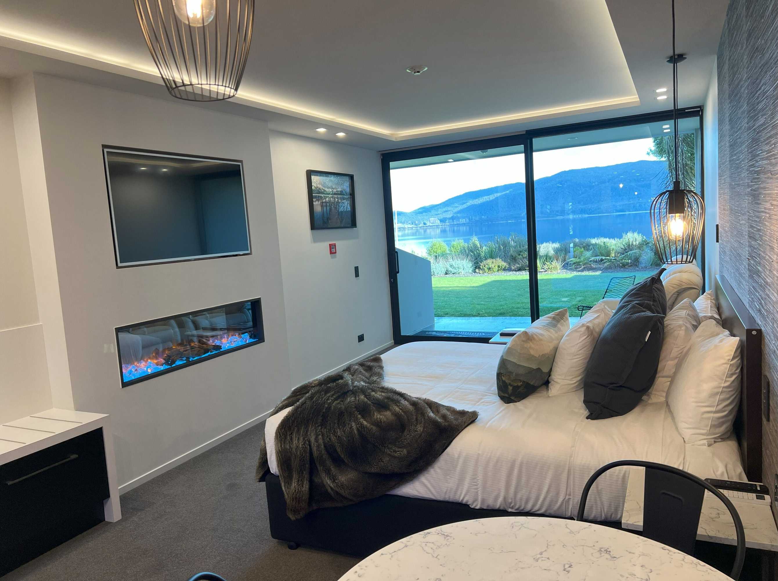 Gift card for Fiordland Lakeview Motel And Apartments Gift card for Fiordland Lakeview Motel And Apartments