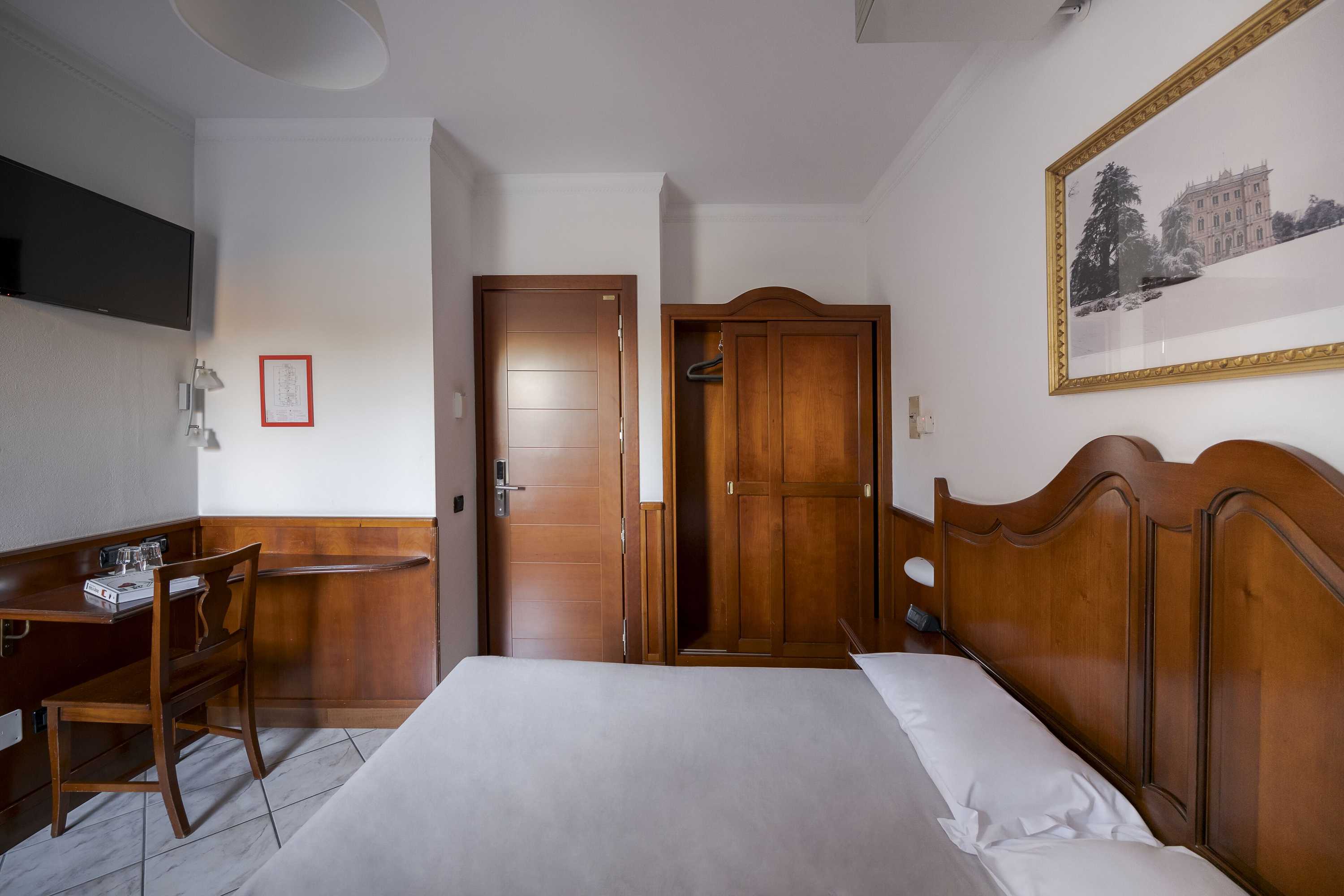 Gift card for Hotel Ungheria Varese 1946