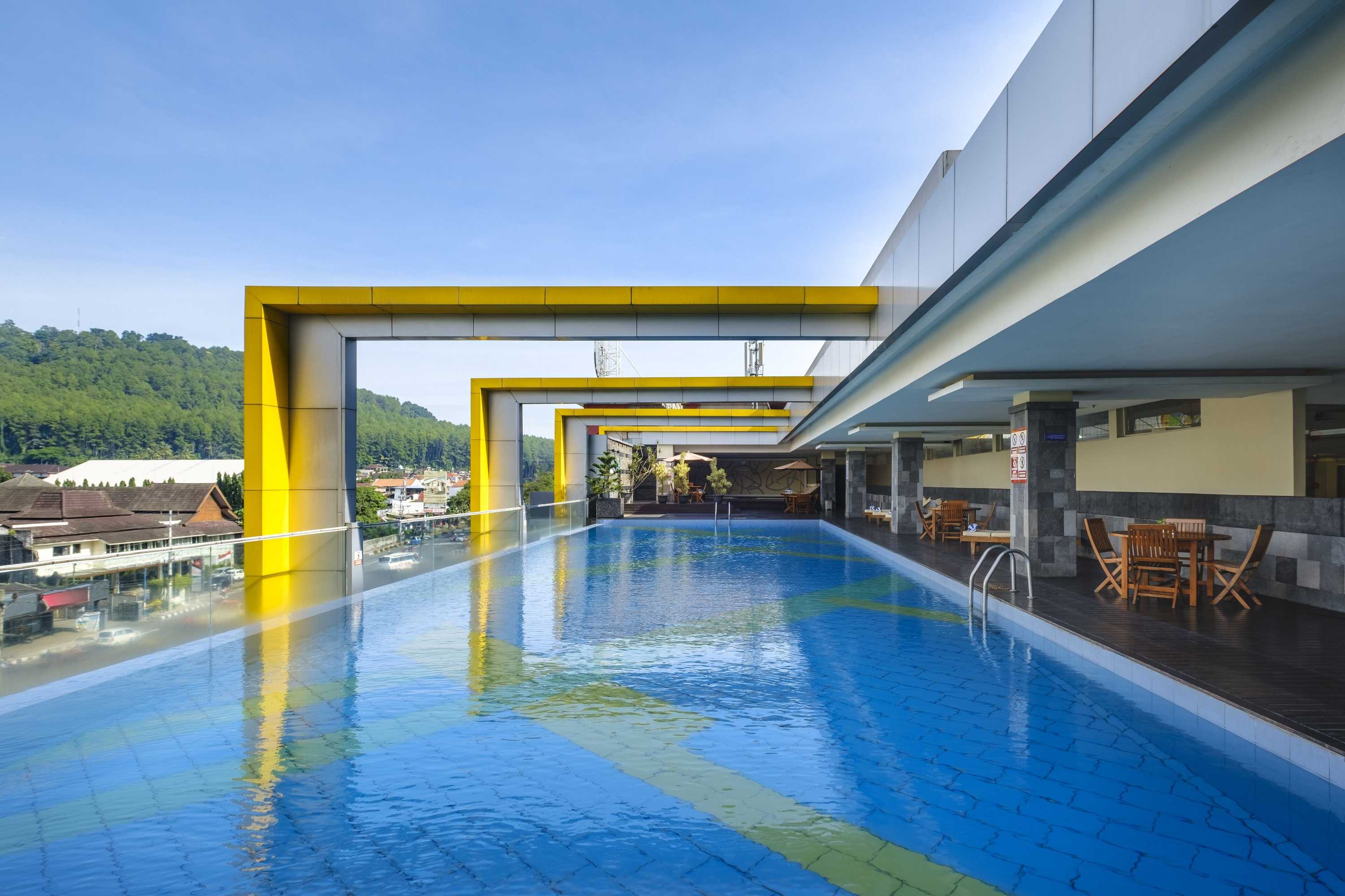 Gift card for Grand Artos Hotel & Convention Gift card for Grand Artos Hotel & Convention