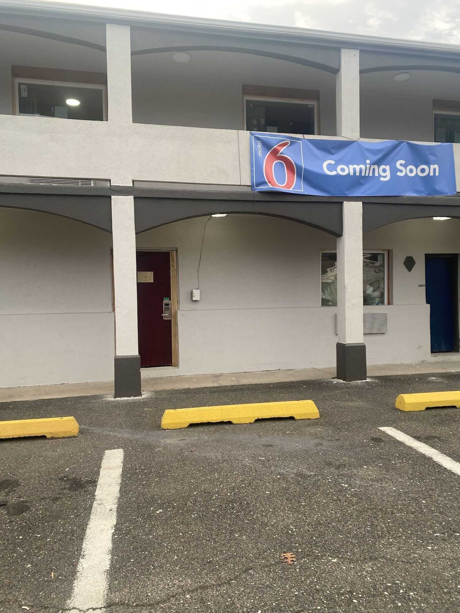 Gift card for Motel 6 Williamstown