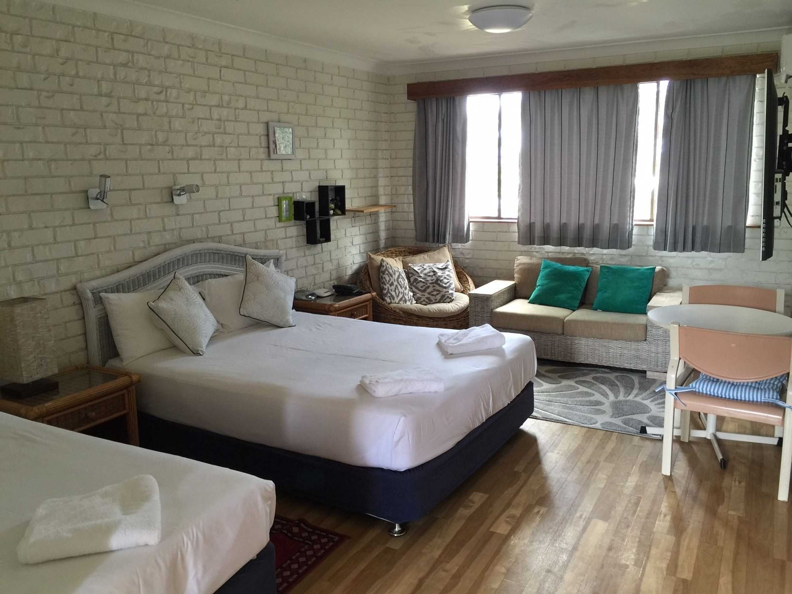 Gift card for Holland Park Motel Gift card for Holland Park Motel