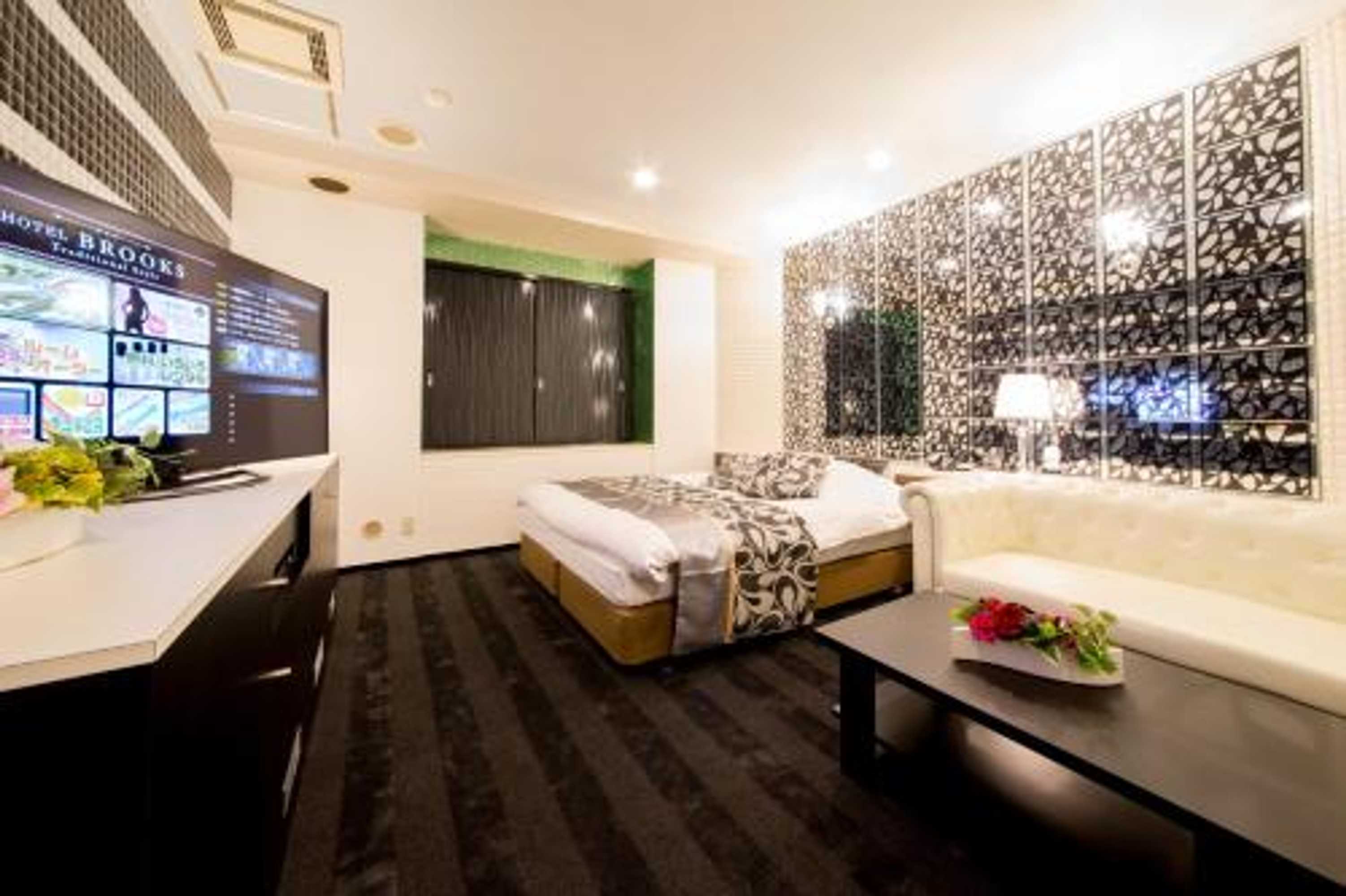 Gift card for Hotel Brooks (adult Only ) Gift card for Hotel Brooks (adult Only )