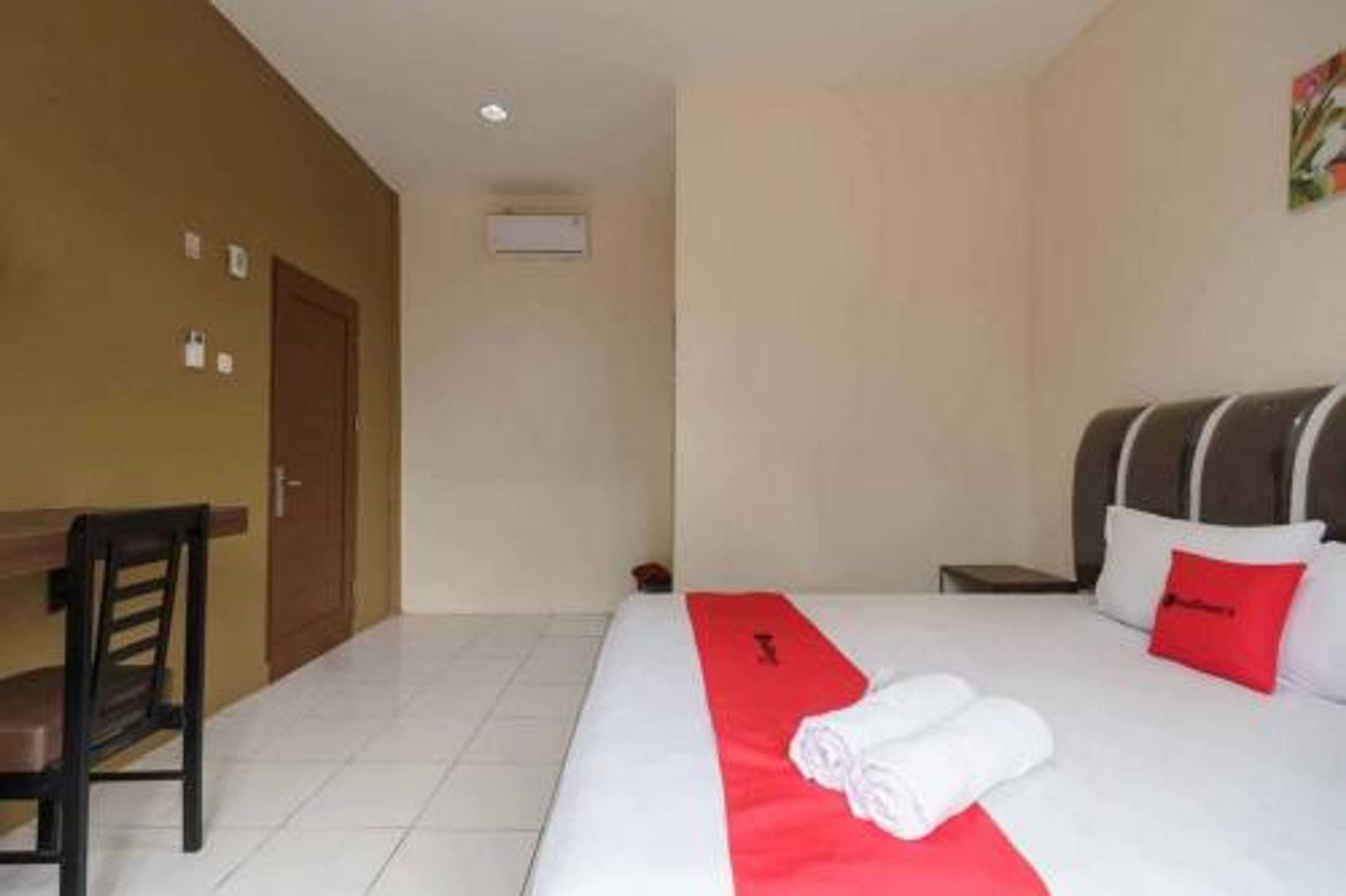 Gift card for Reddoorz Near RS Adam Malik Medan 2 Gift card for Reddoorz Near RS Adam Malik Medan 2