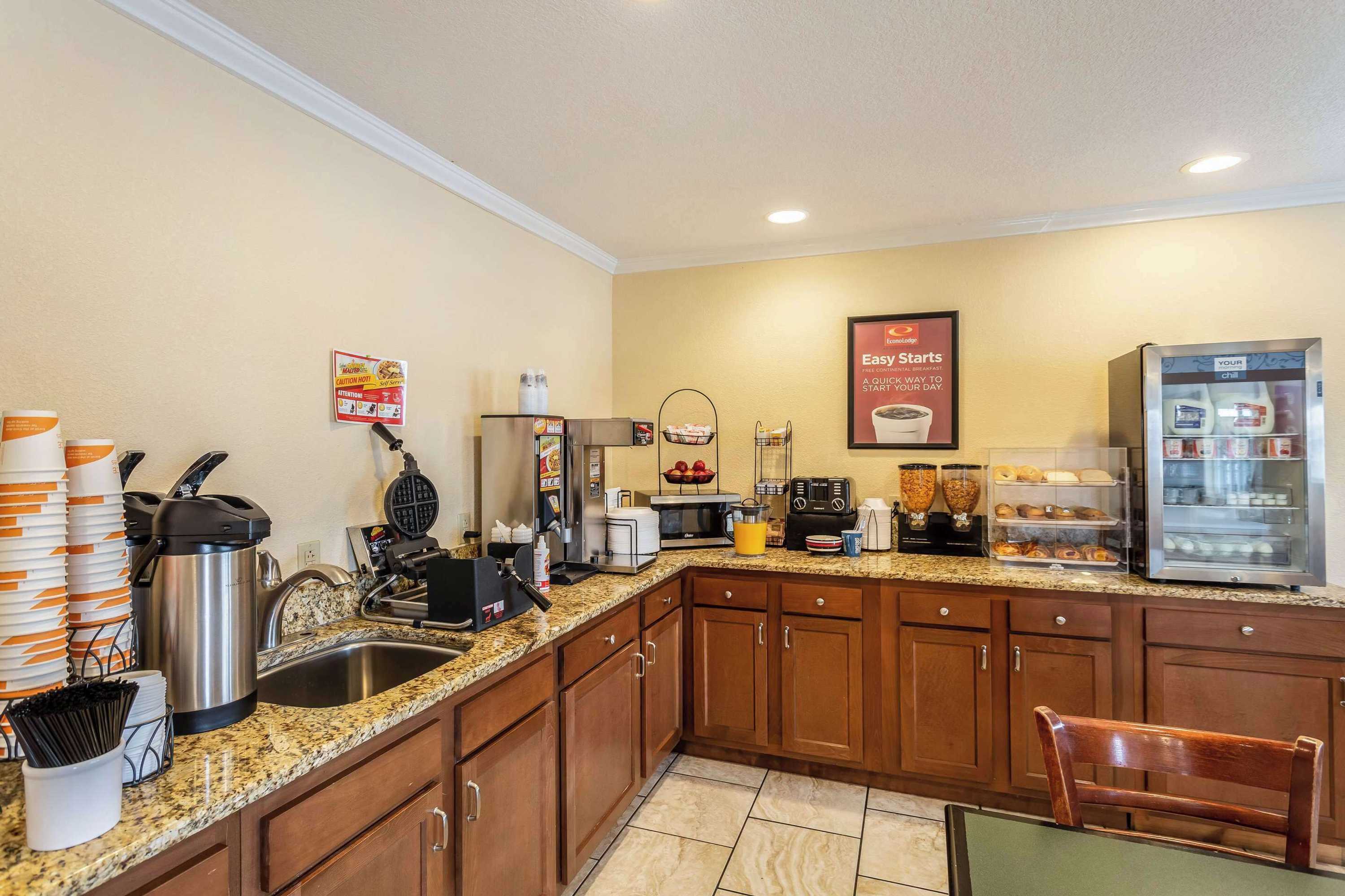 Gift card for Econo Lodge Inn & Suites Gift card for Econo Lodge Inn & Suites