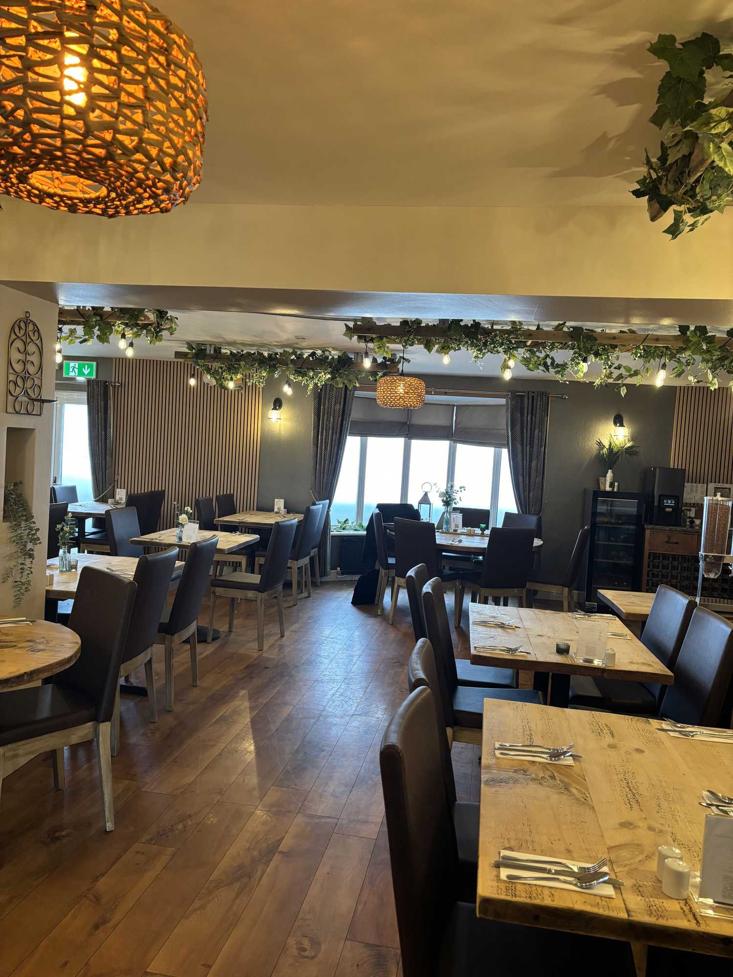 Gift card for Twin Oaks Hotel