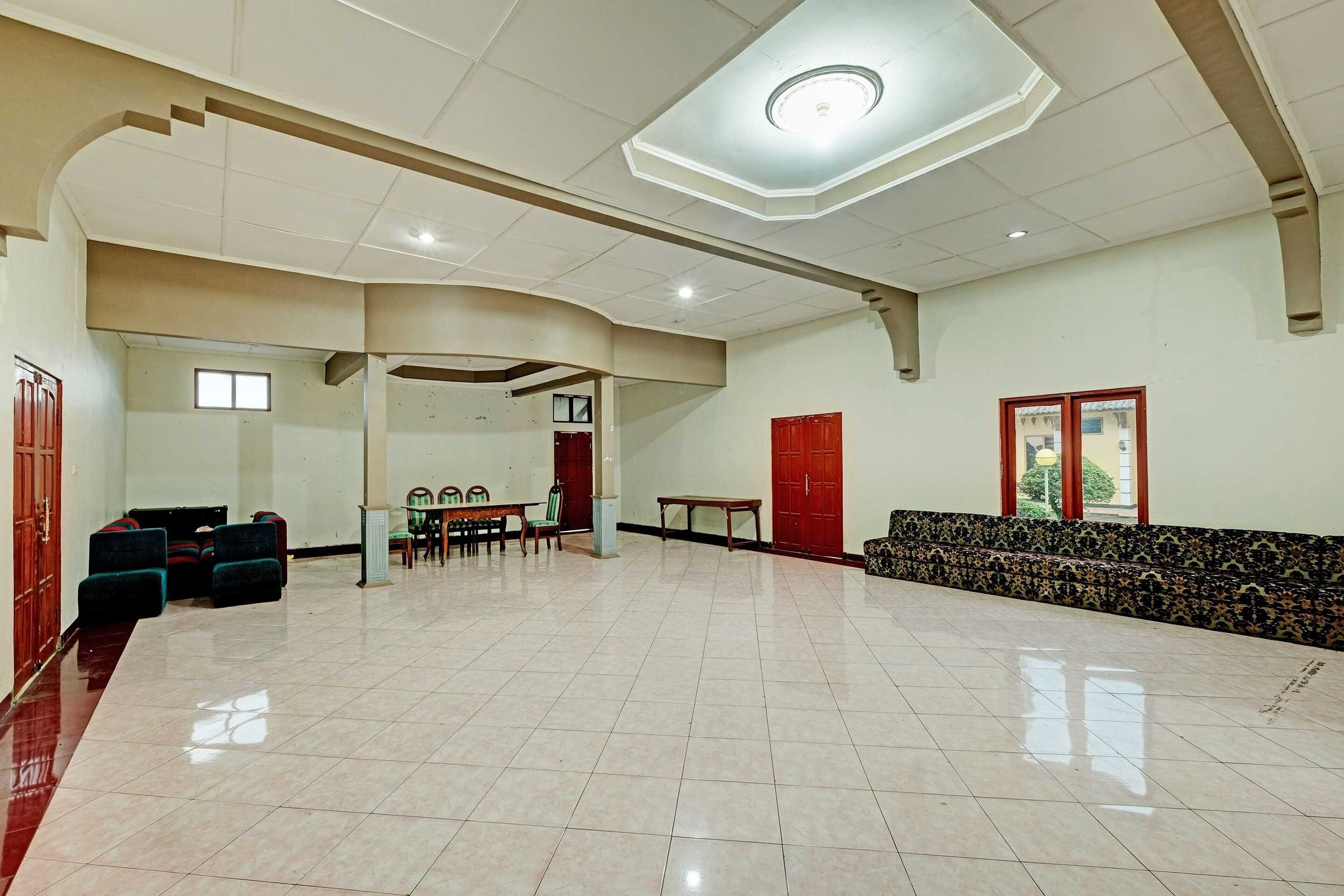 Gift card for Oyo 92406 Hotel Renata 1