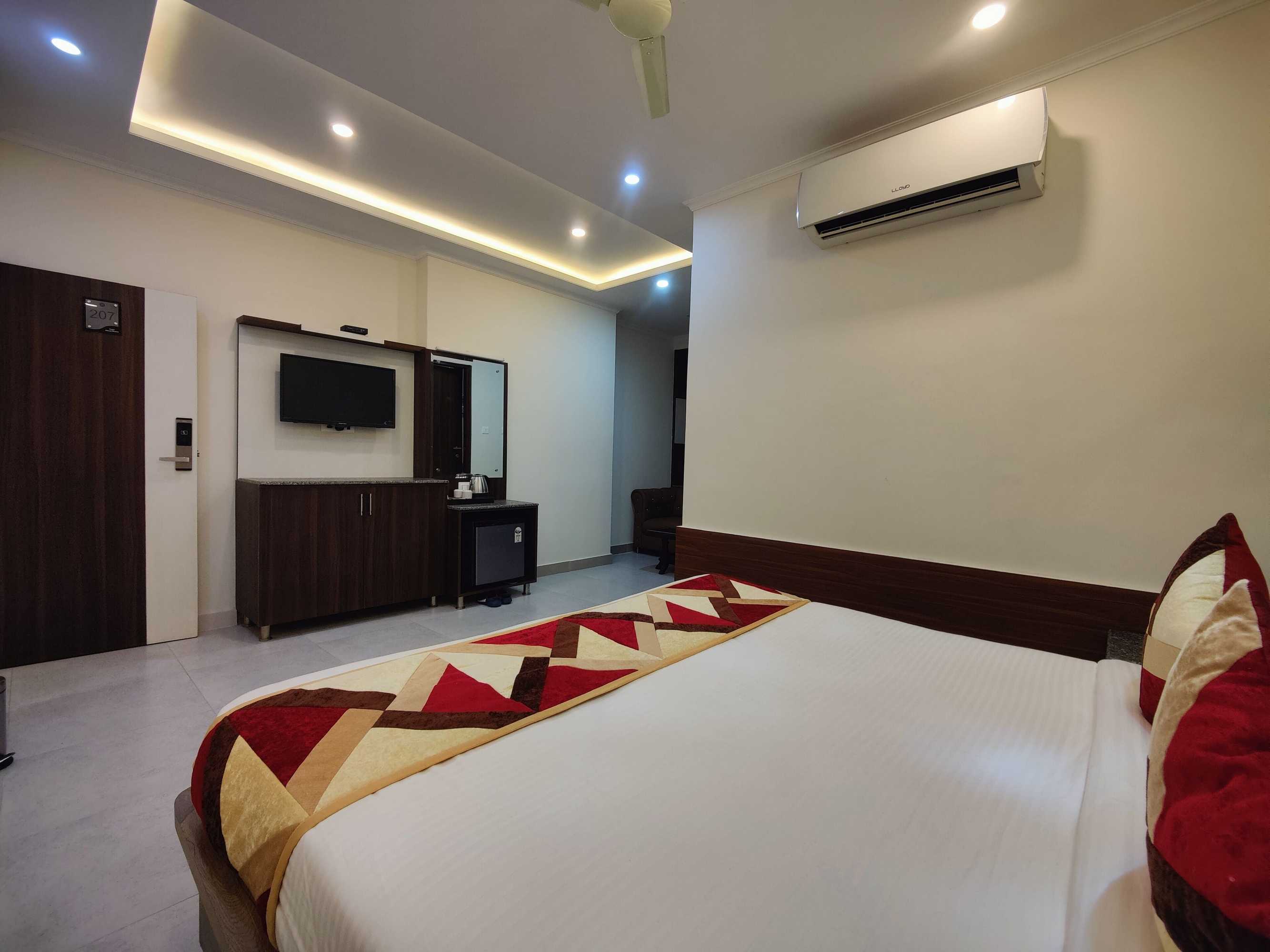 Gift card for Hotel Mandi Heights - Bar, Fine Dining & Banquet Hall Gift card for Hotel Mandi Heights - Bar, Fine Dining & Banquet Hall