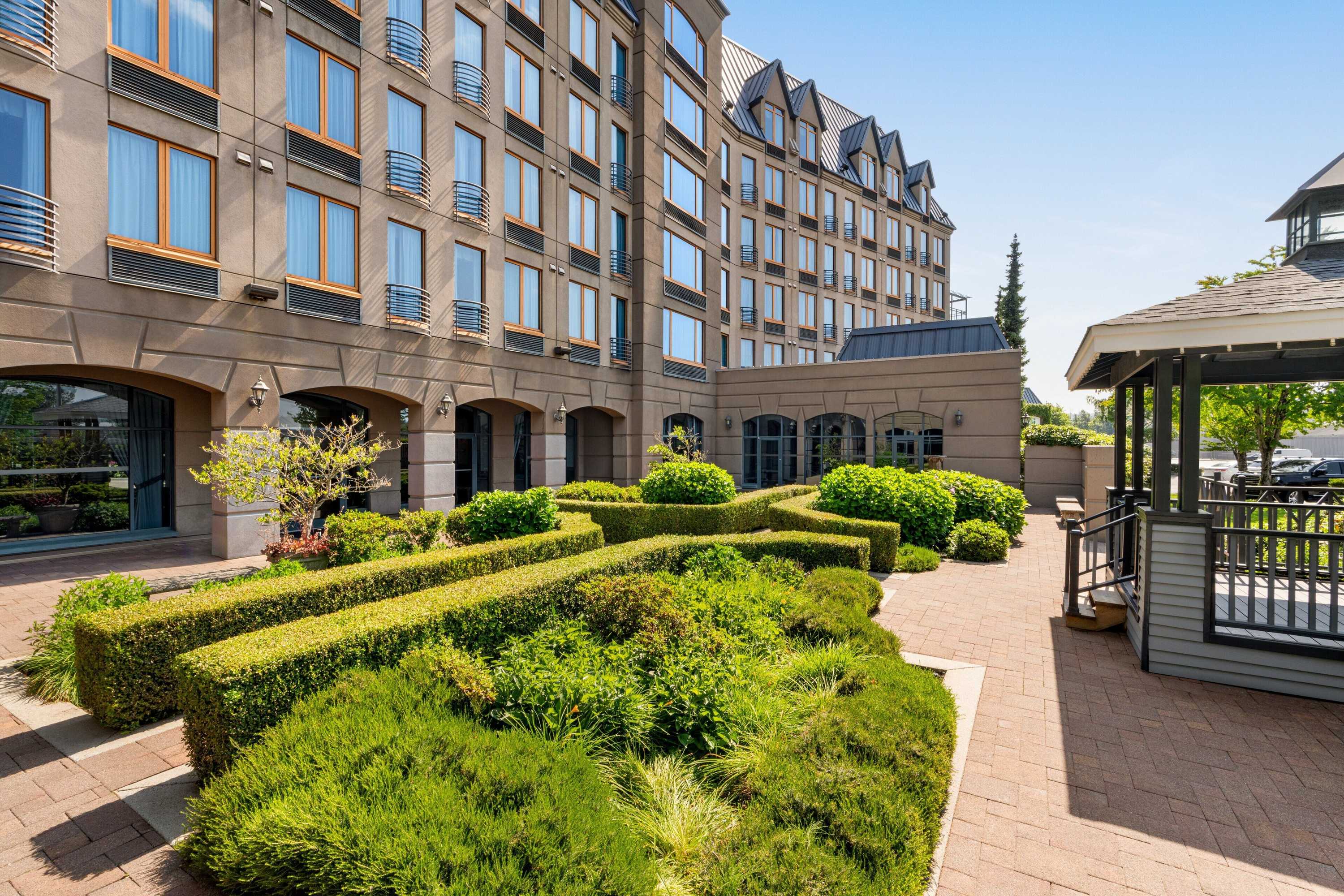 Gift card for Holiday Inn Hotel & Suites North Vancouver by Ihg Gift card for Holiday Inn Hotel & Suites North Vancouver by Ihg