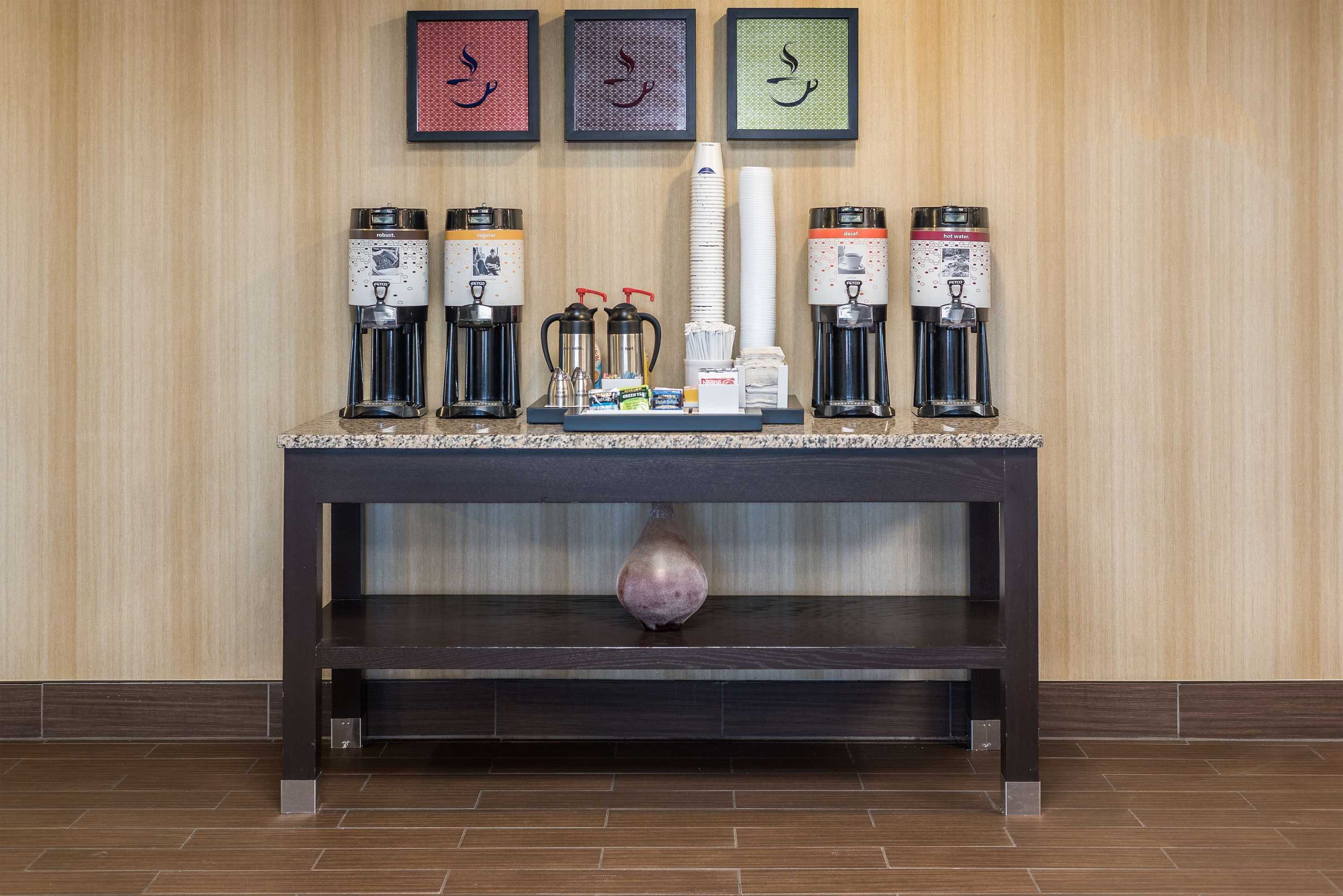 Gift card for Hampton Inn Parkersburg-Mineral Wells Gift card for Hampton Inn Parkersburg-Mineral Wells