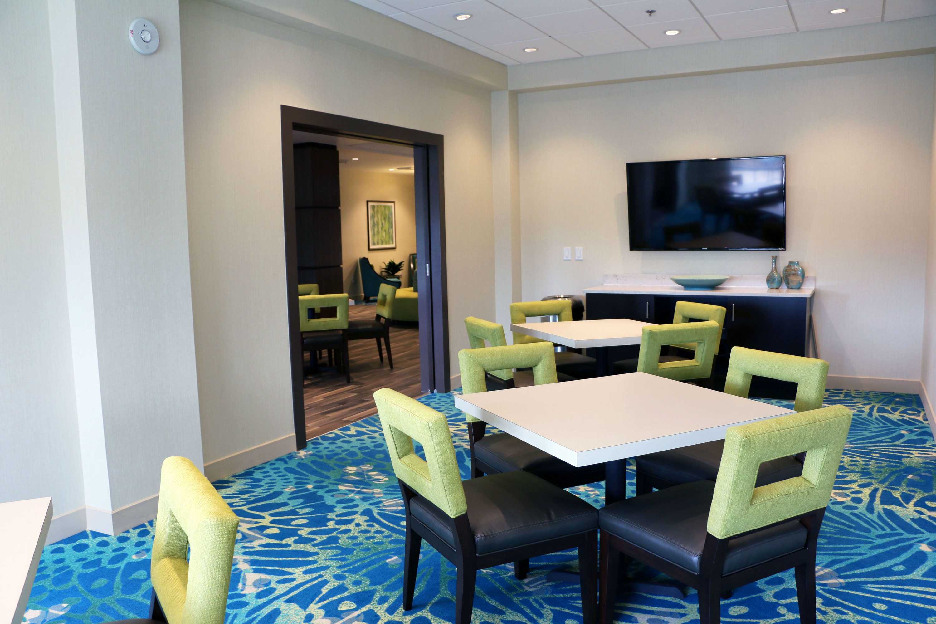 Gift card for Holiday Inn Express & Suites Hendersonville SE - Flat Rock by Ihg Gift card for Holiday Inn Express & Suites Hendersonville SE - Flat Rock by Ihg