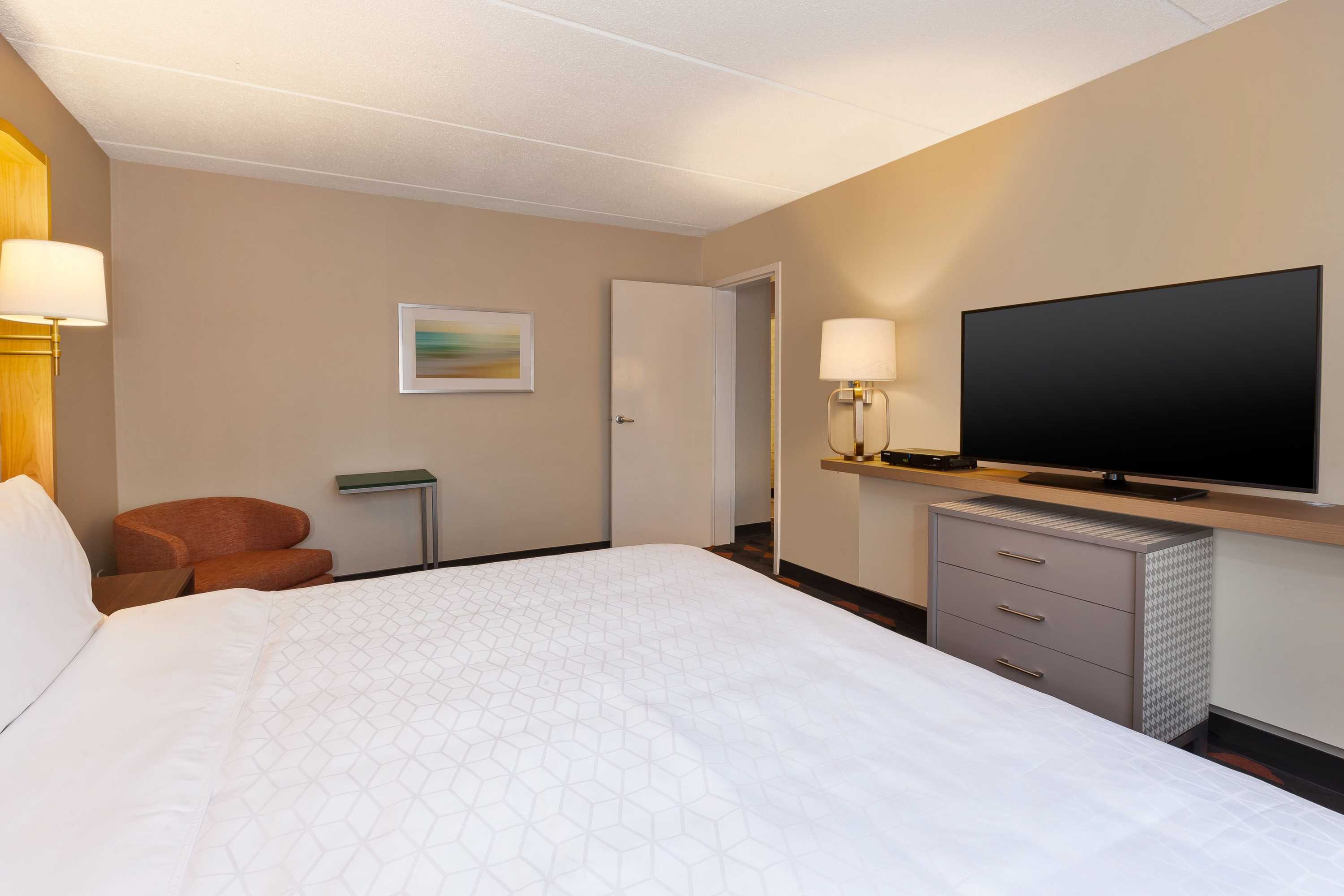 Gift card for Holiday Inn Westbury - Long Island by Ihg Gift card for Holiday Inn Westbury - Long Island by Ihg