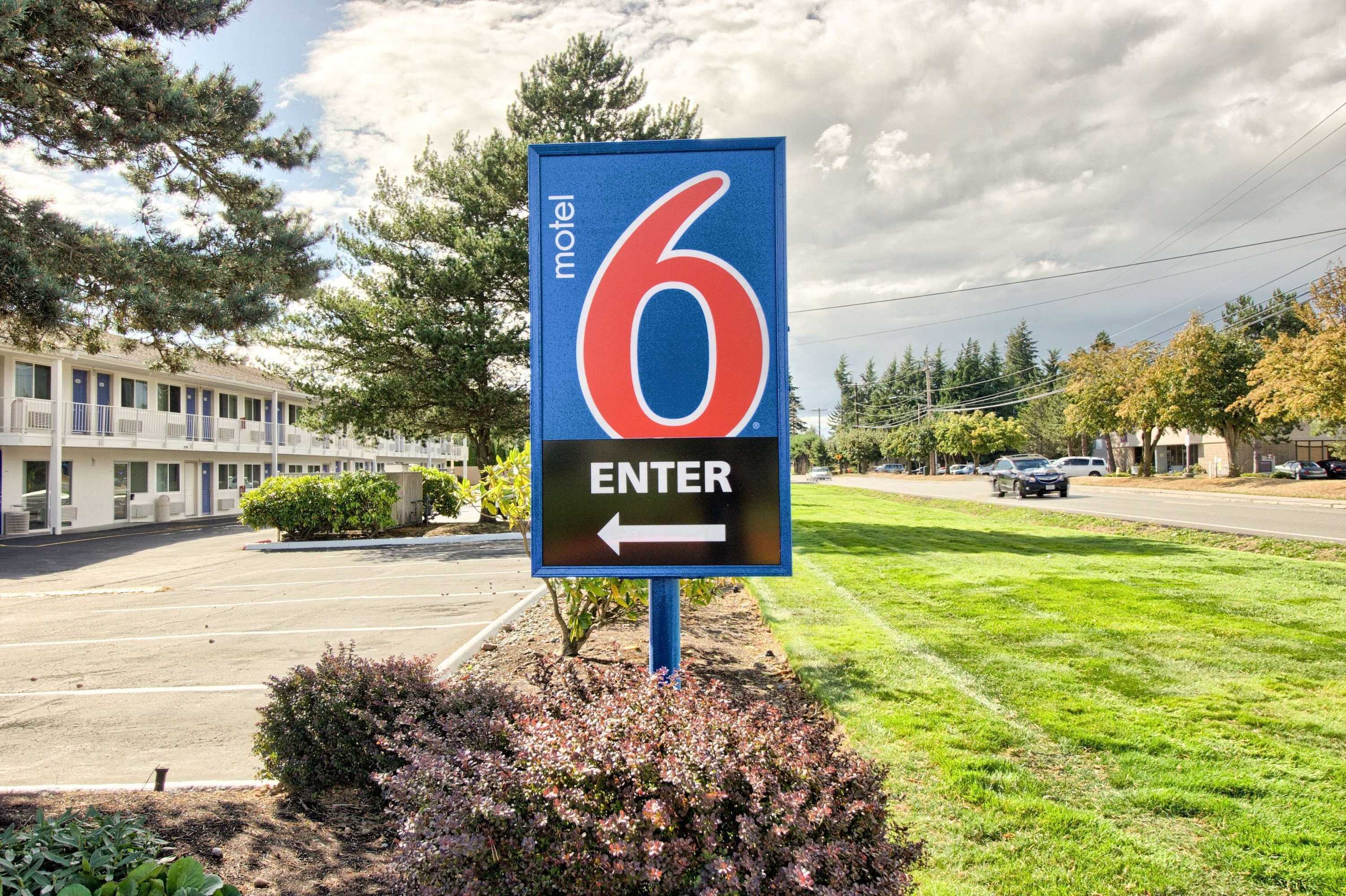 Gift card for Motel 6 Everett, WA - North
