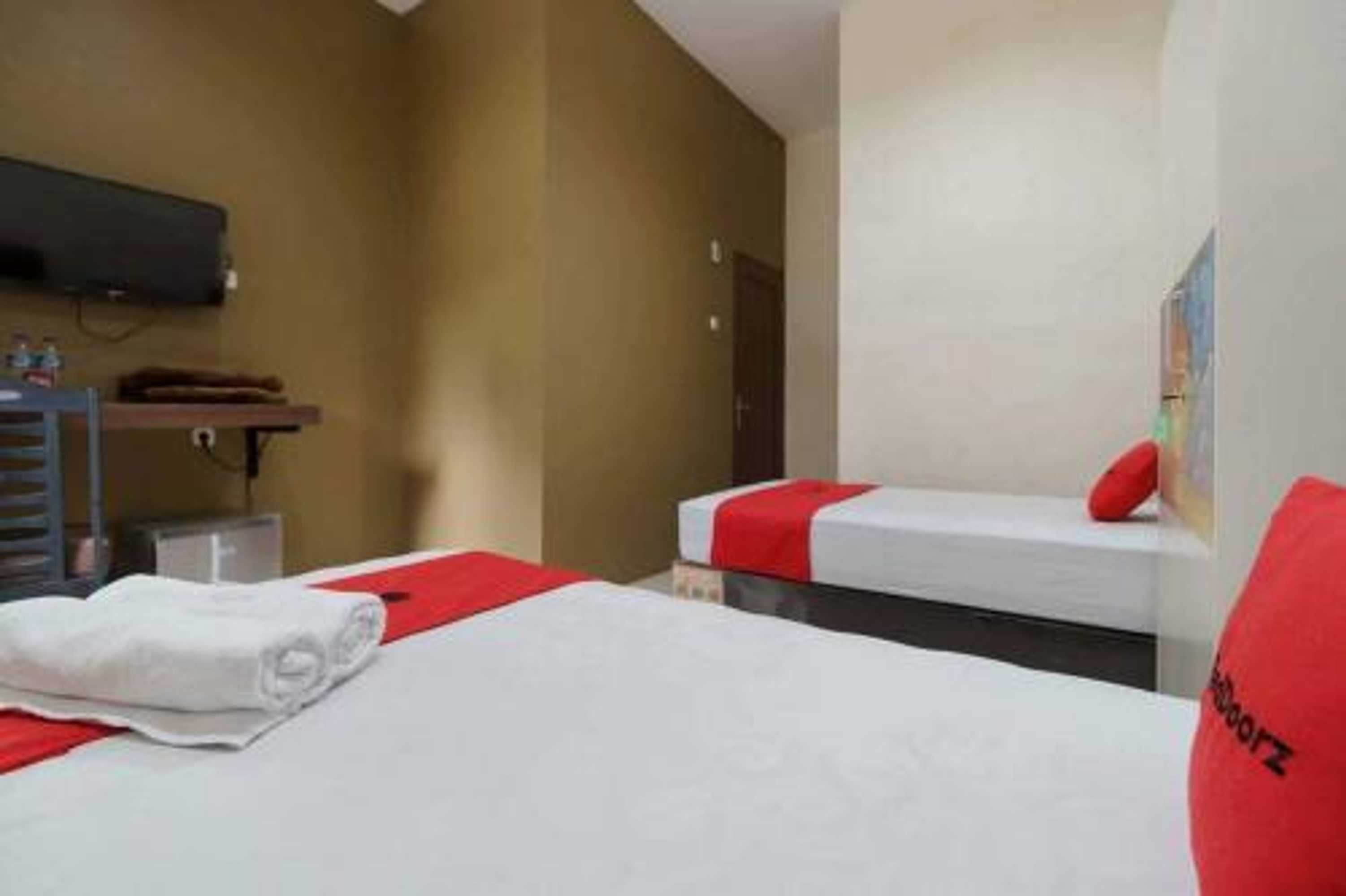 Gift card for Reddoorz Near RS Adam Malik Medan 2 Gift card for Reddoorz Near RS Adam Malik Medan 2