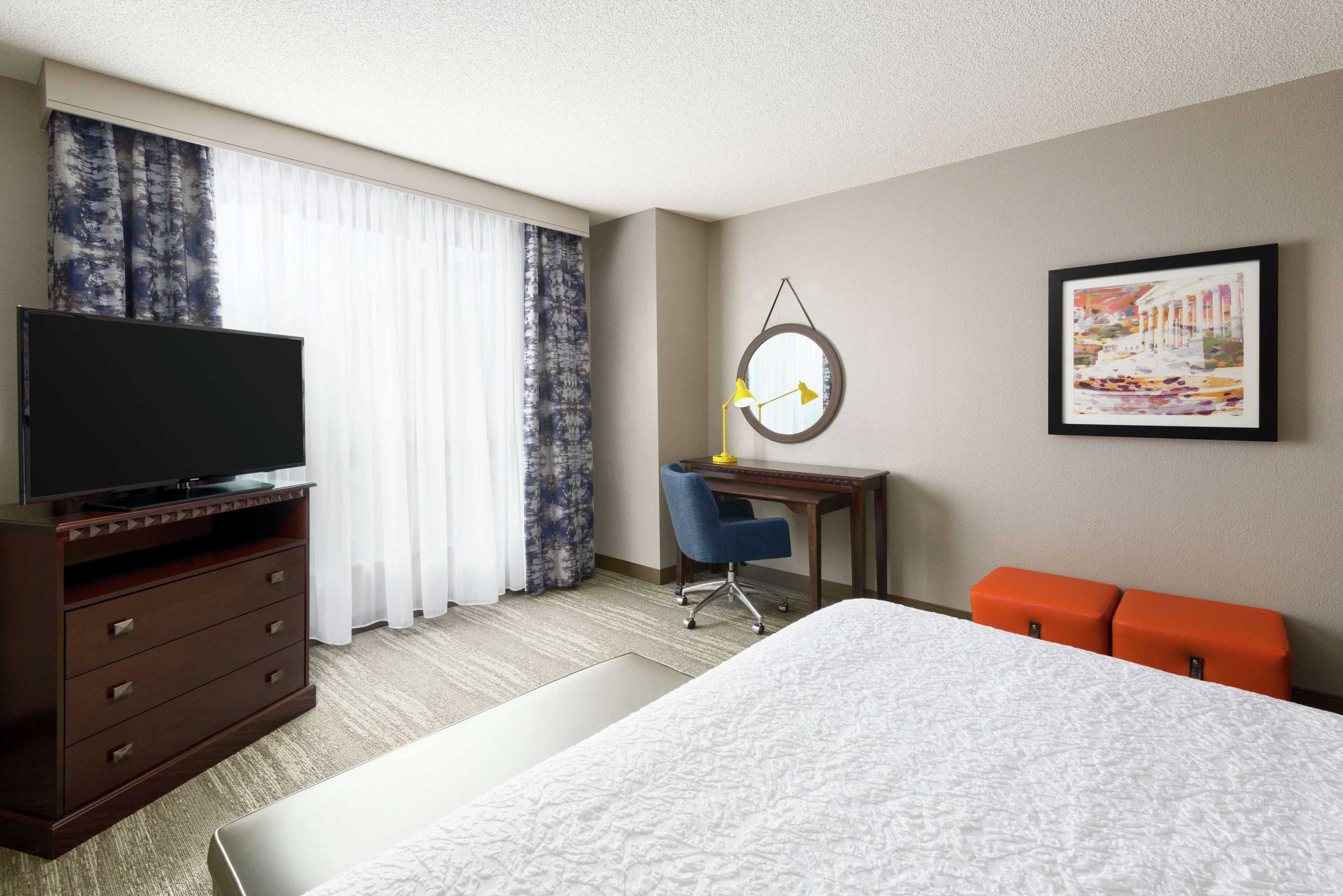 Gift card for Hampton Inn & Suites National Harbor/alexandria Area Gift card for Hampton Inn & Suites National Harbor/alexandria Area