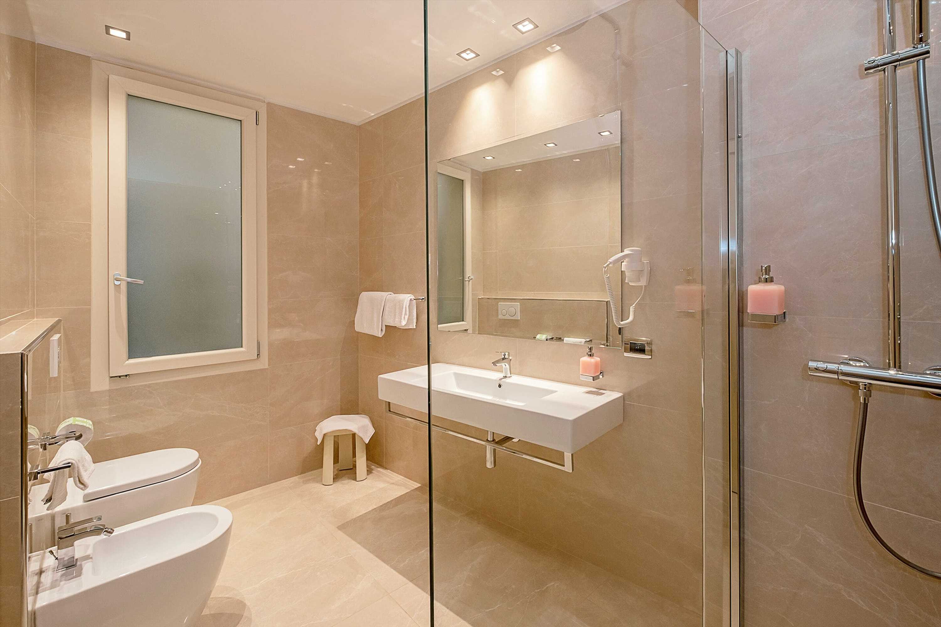 Gift card for Hotel Touring