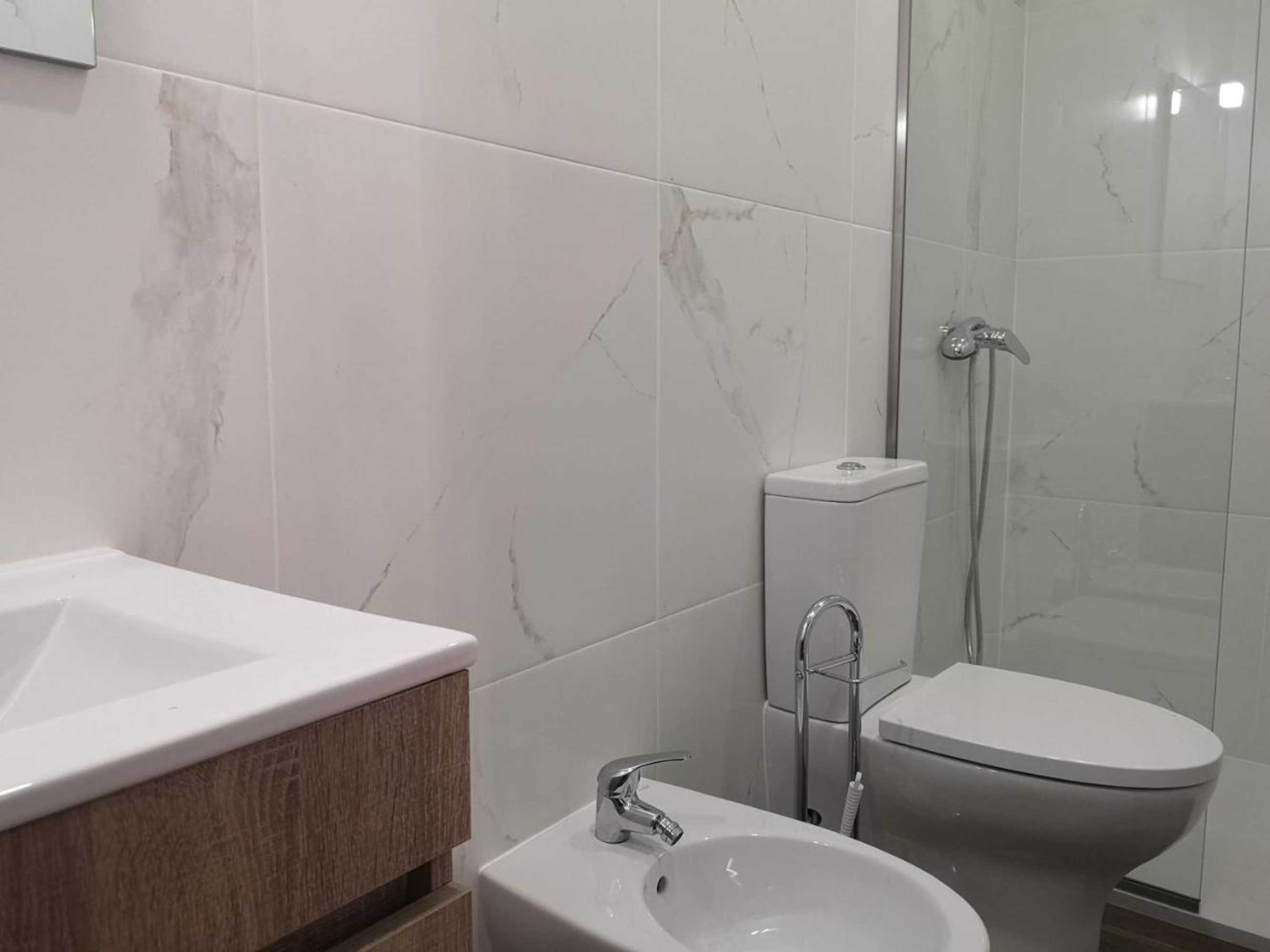 Gift card for Leonchic - Guest House Com Piscina de Água Salgada