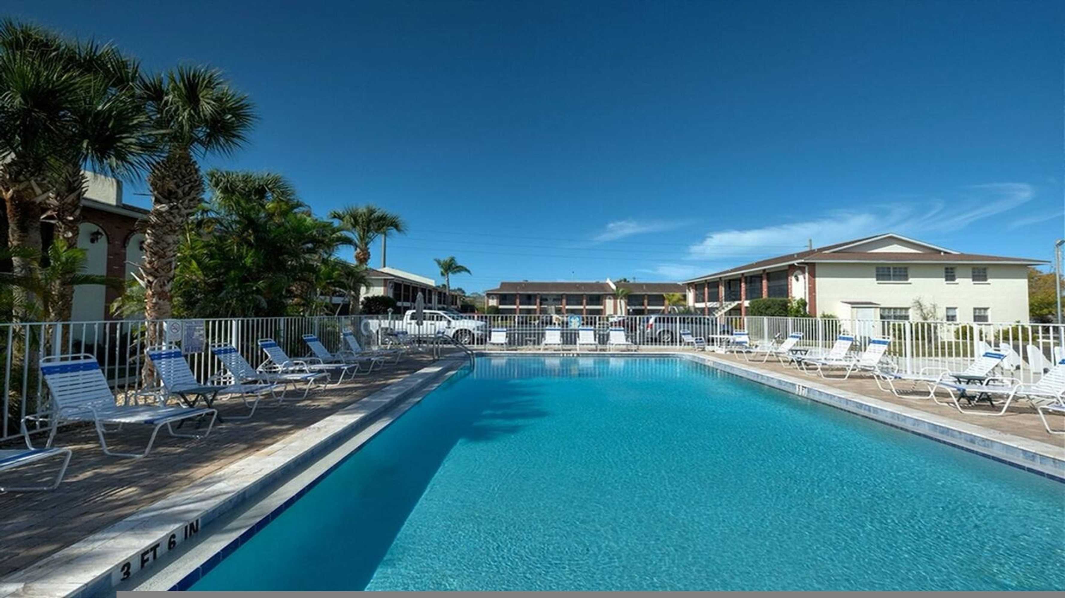 Gift card for Palm Manor Resort - Unit 6-203 Gift card for Palm Manor Resort - Unit 6-203