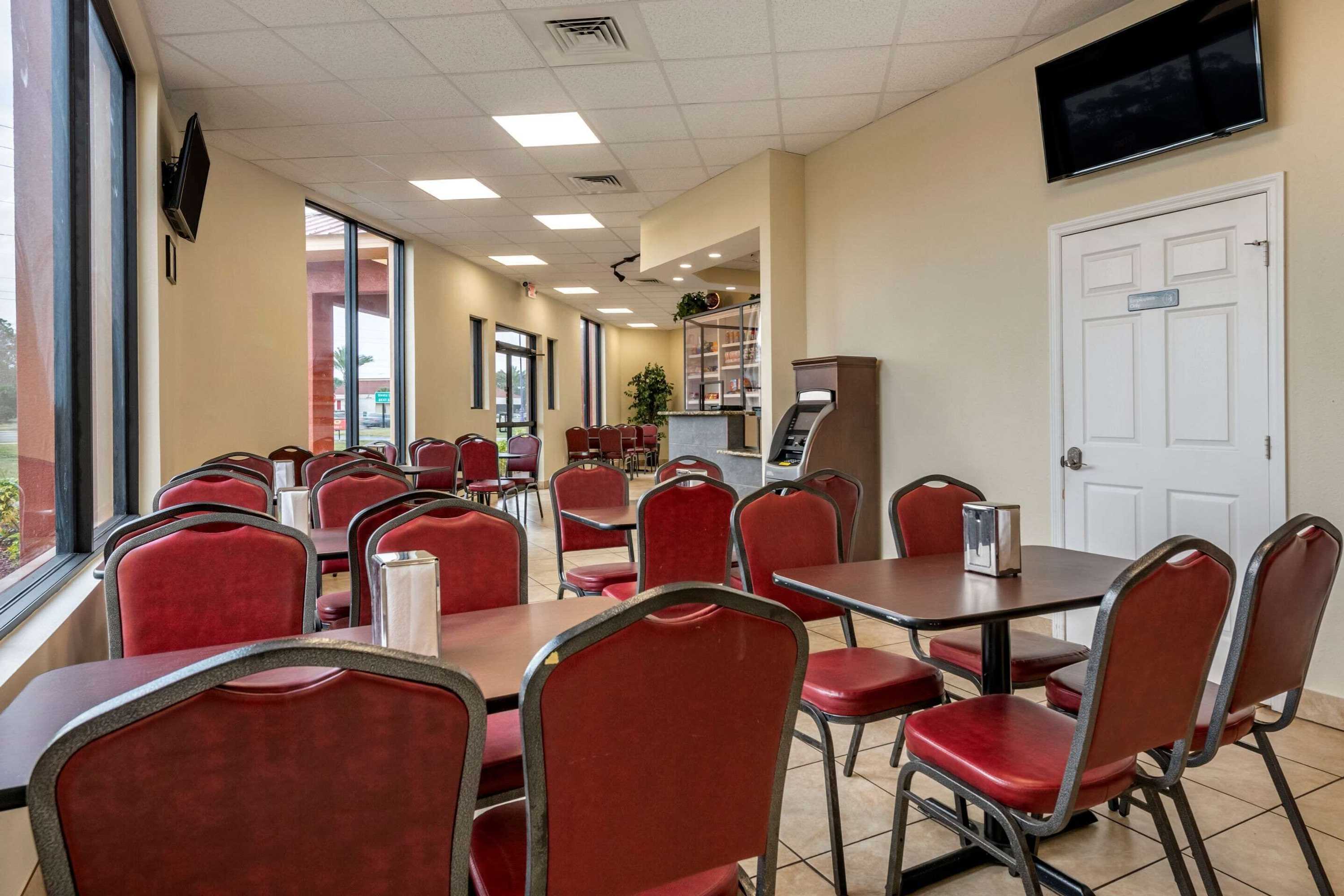 Gift card for Econo Lodge Inn & Suites Maingate Central Gift card for Econo Lodge Inn & Suites Maingate Central