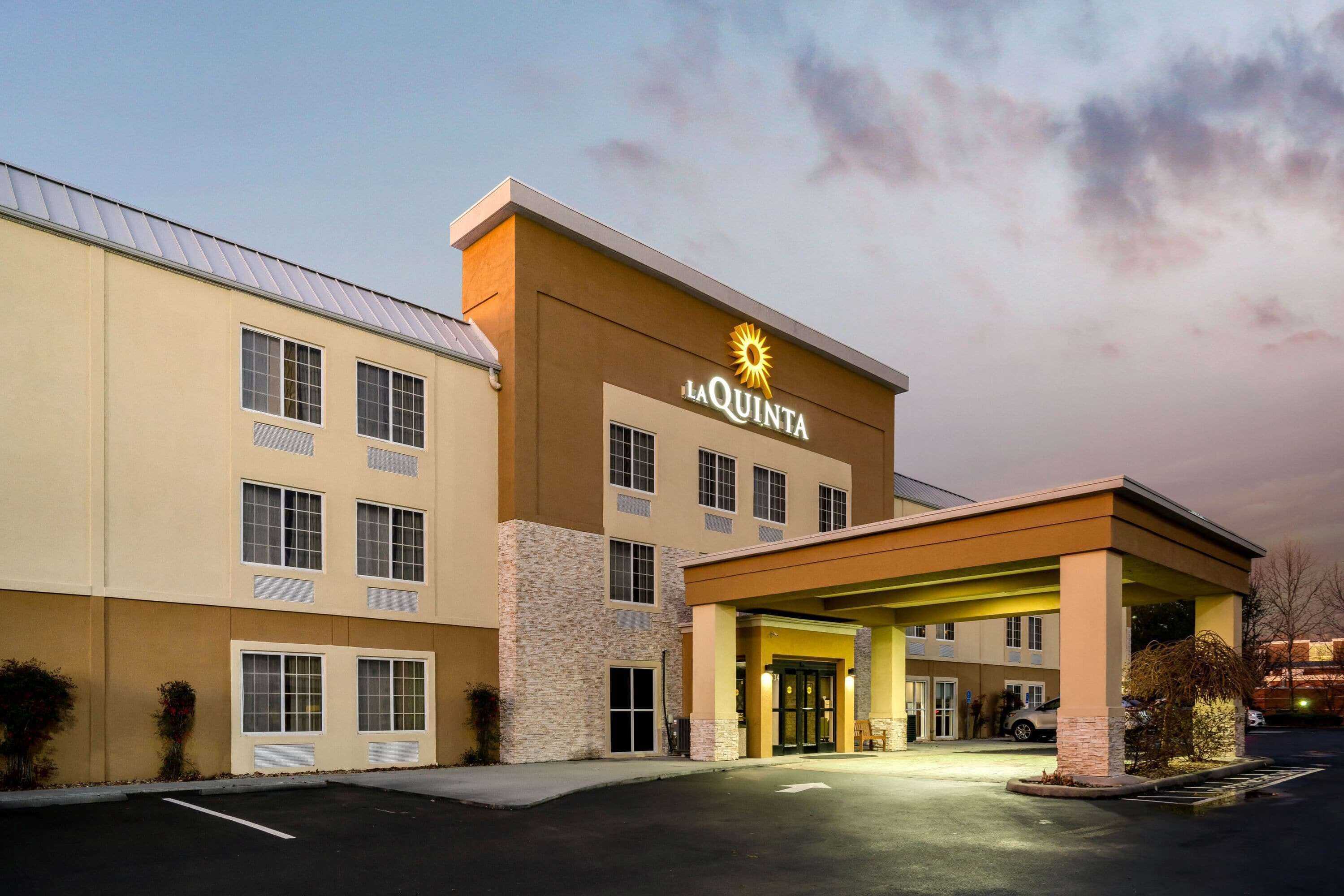 Gift card for La Quinta Inn & Suites by Wyndham Knoxville North I-75 Gift card for La Quinta Inn & Suites by Wyndham Knoxville North I-75