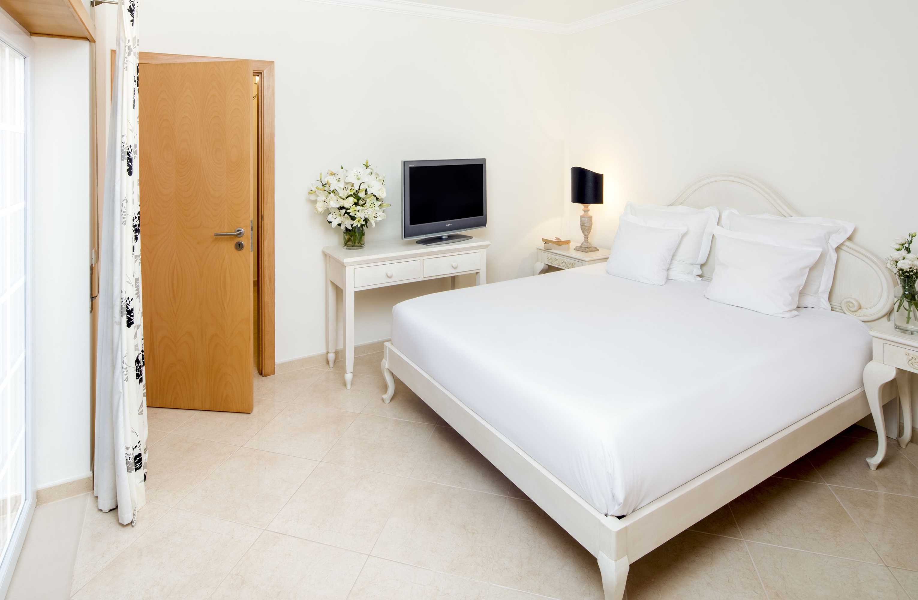 Gift card for The Village Praia D'el Rey Golf & Beach Resort