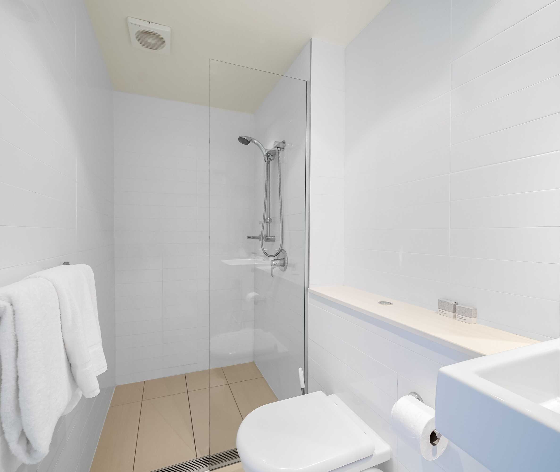 Gift card for Oaks Nelson Bay Lure Suites