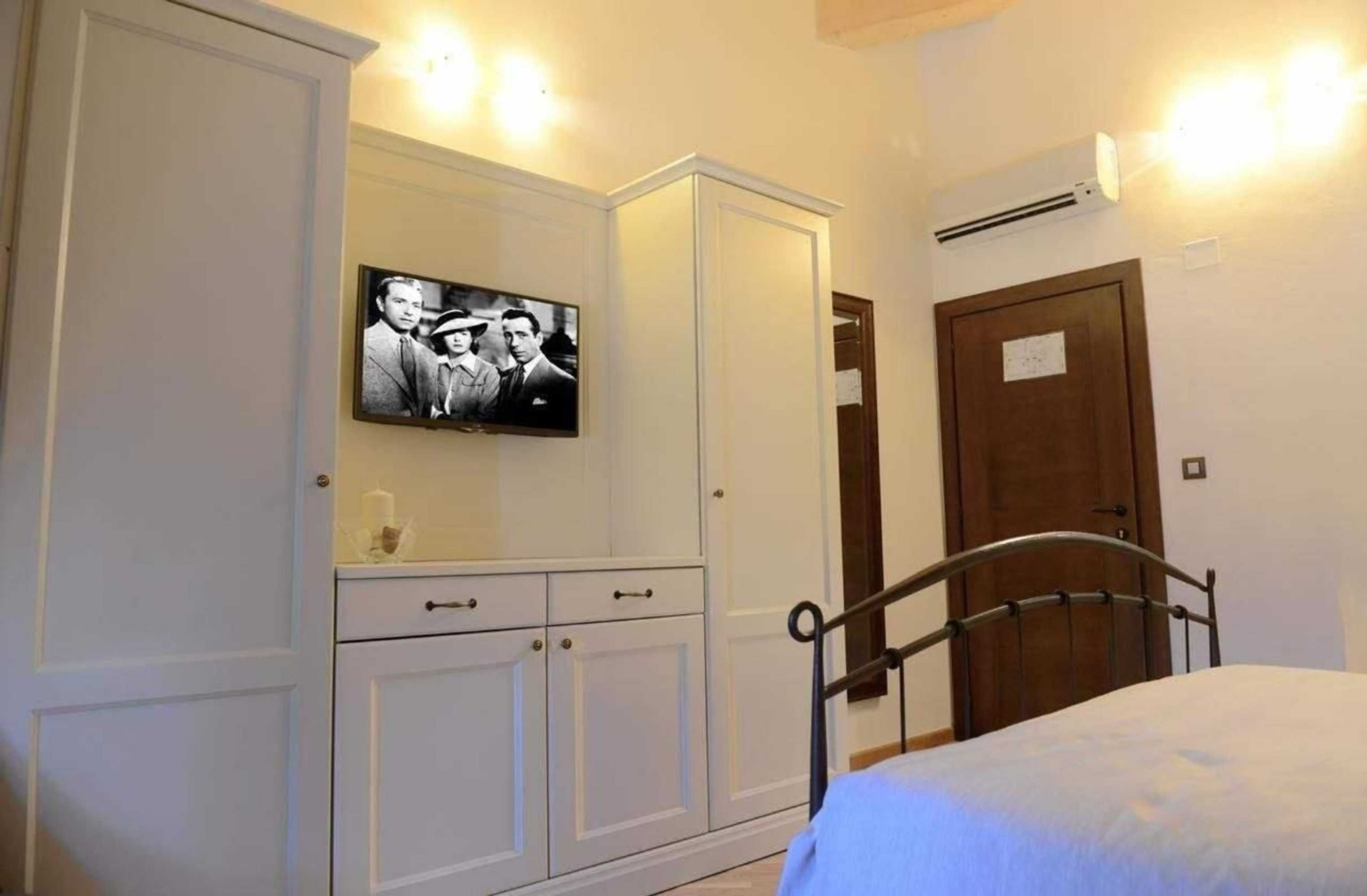 Gift card for Bed & Breakfast Korta Gira Gift card for Bed & Breakfast Korta Gira