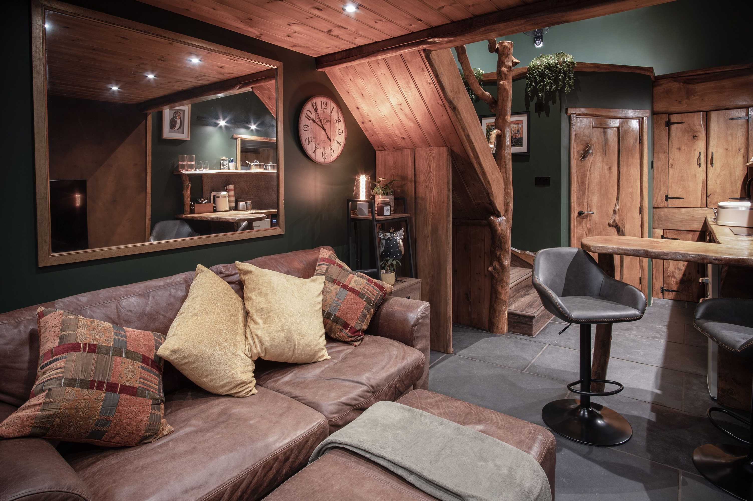 Gift card for Tawny Lodge - 1 Bedroom - Blossom Farm Gift card for Tawny Lodge - 1 Bedroom - Blossom Farm