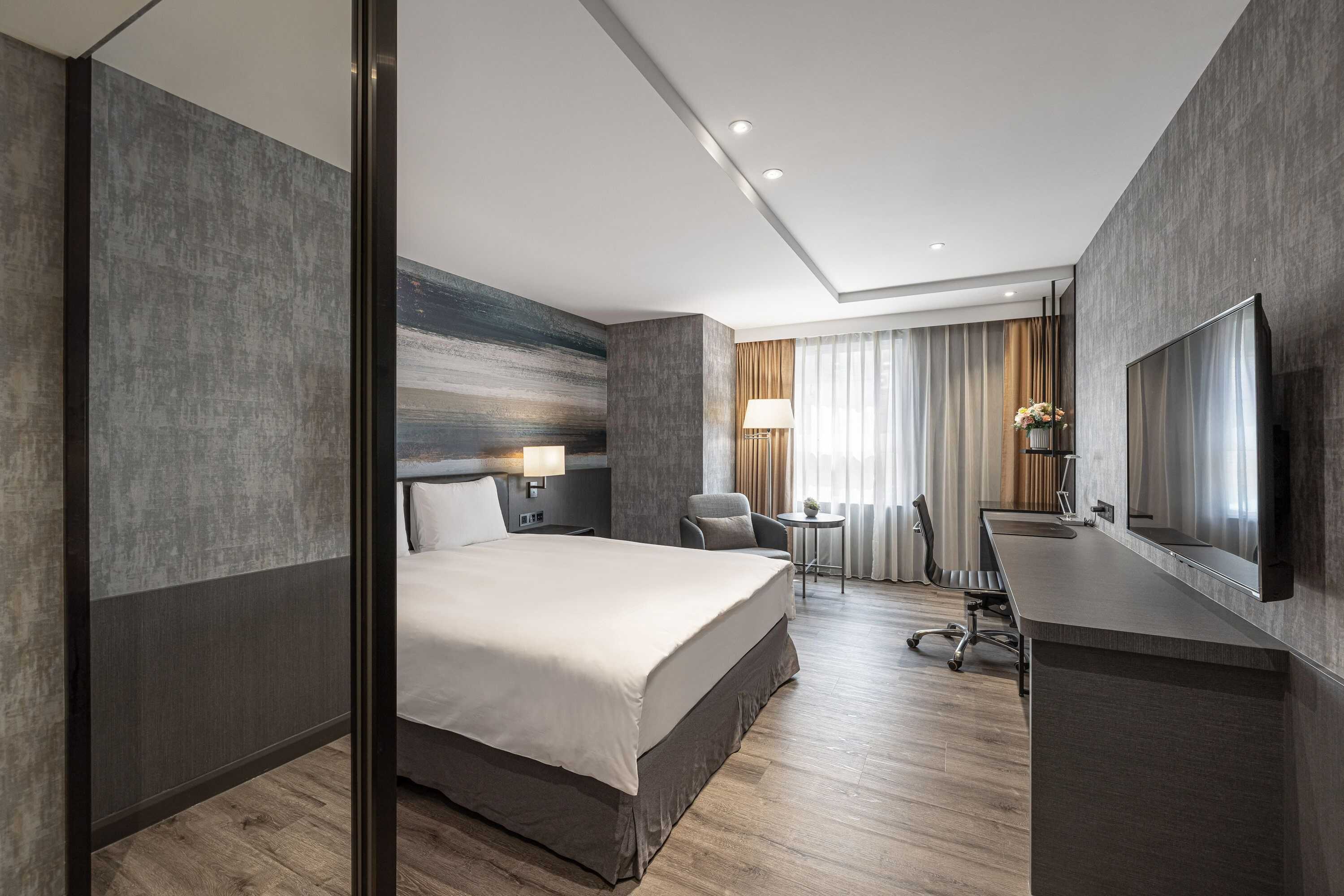 Gift card for Lakeshore Hotel Metropolis I Gift card for Lakeshore Hotel Metropolis I