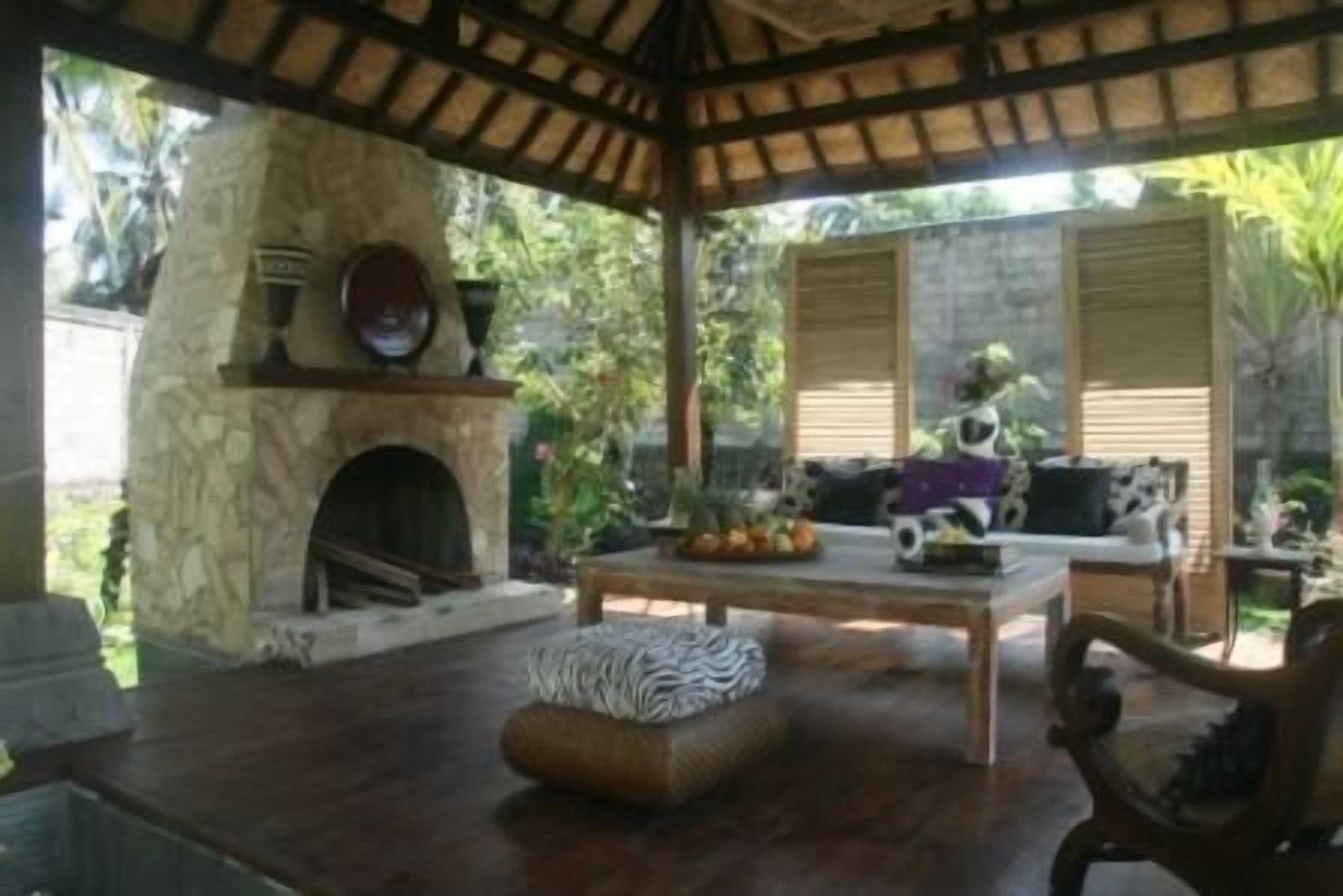 Gift card for Villa Pakem