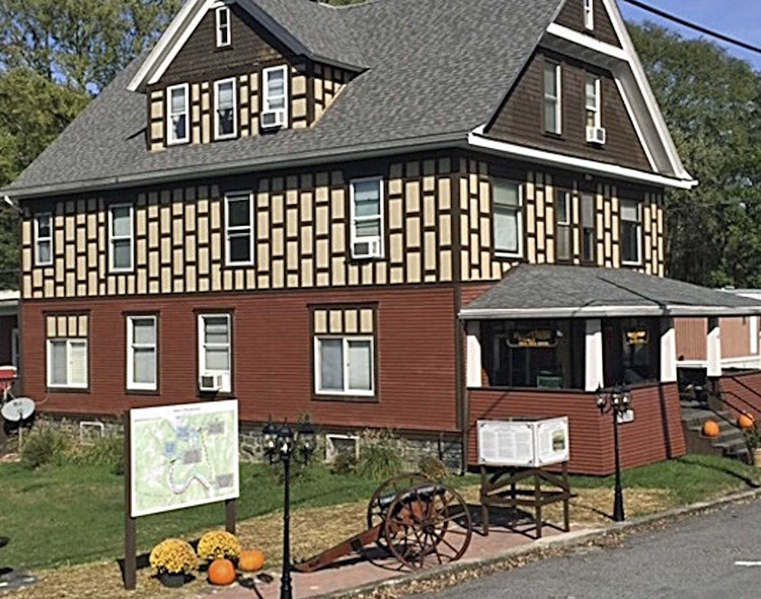 Gift card for River House Lodge