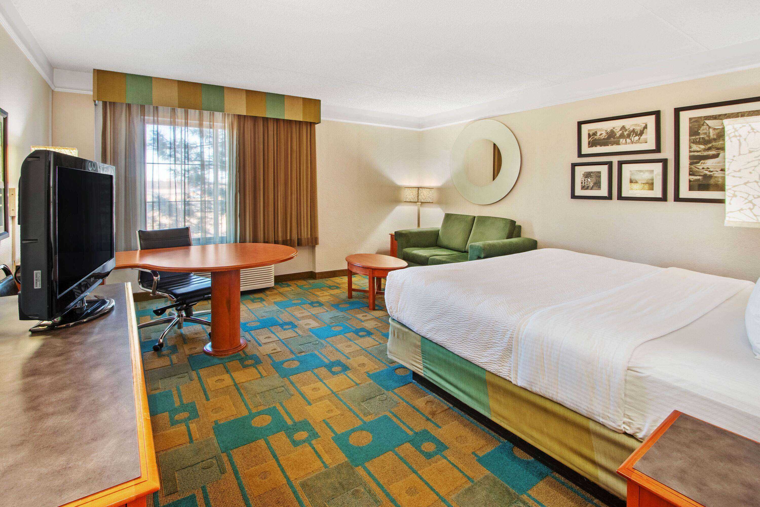 Gift card for La Quinta Inn & Suites by Wyndham Albuquerque West Gift card for La Quinta Inn & Suites by Wyndham Albuquerque West