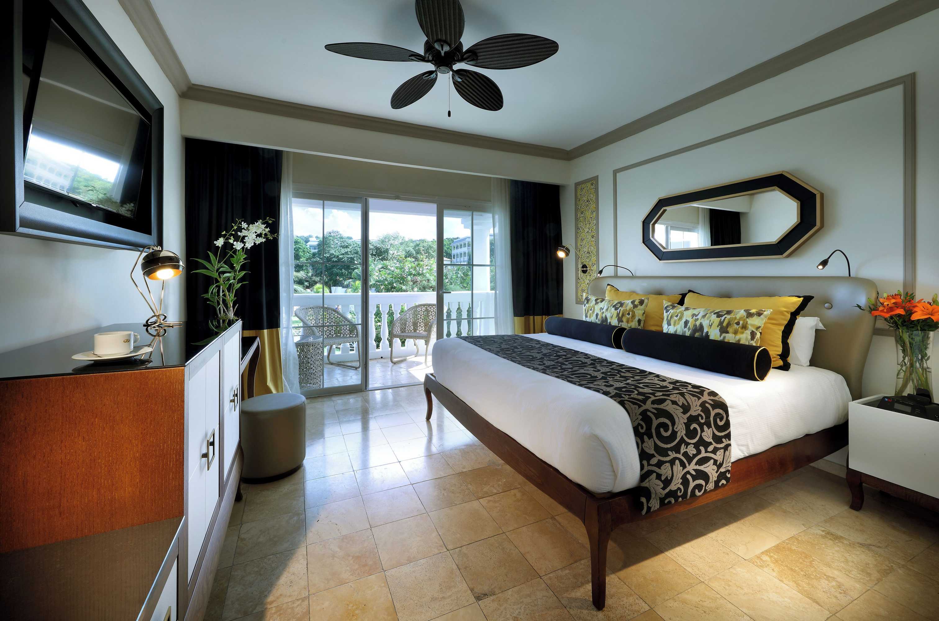 Gift card for The Signature Level At Grand Palladium Lady Hamilton Resort & Spa Gift card for The Signature Level At Grand Palladium Lady Hamilton Resort & Spa