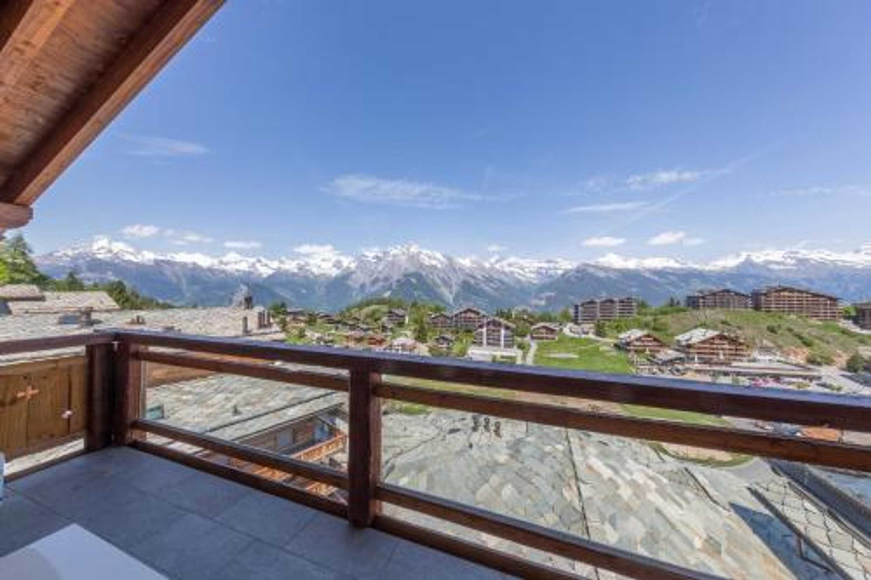 Gift card for Le Grimpeur, Mer de Glace Spa Access, 50m From Ski Lift Gift card for Le Grimpeur, Mer de Glace Spa Access, 50m From Ski Lift