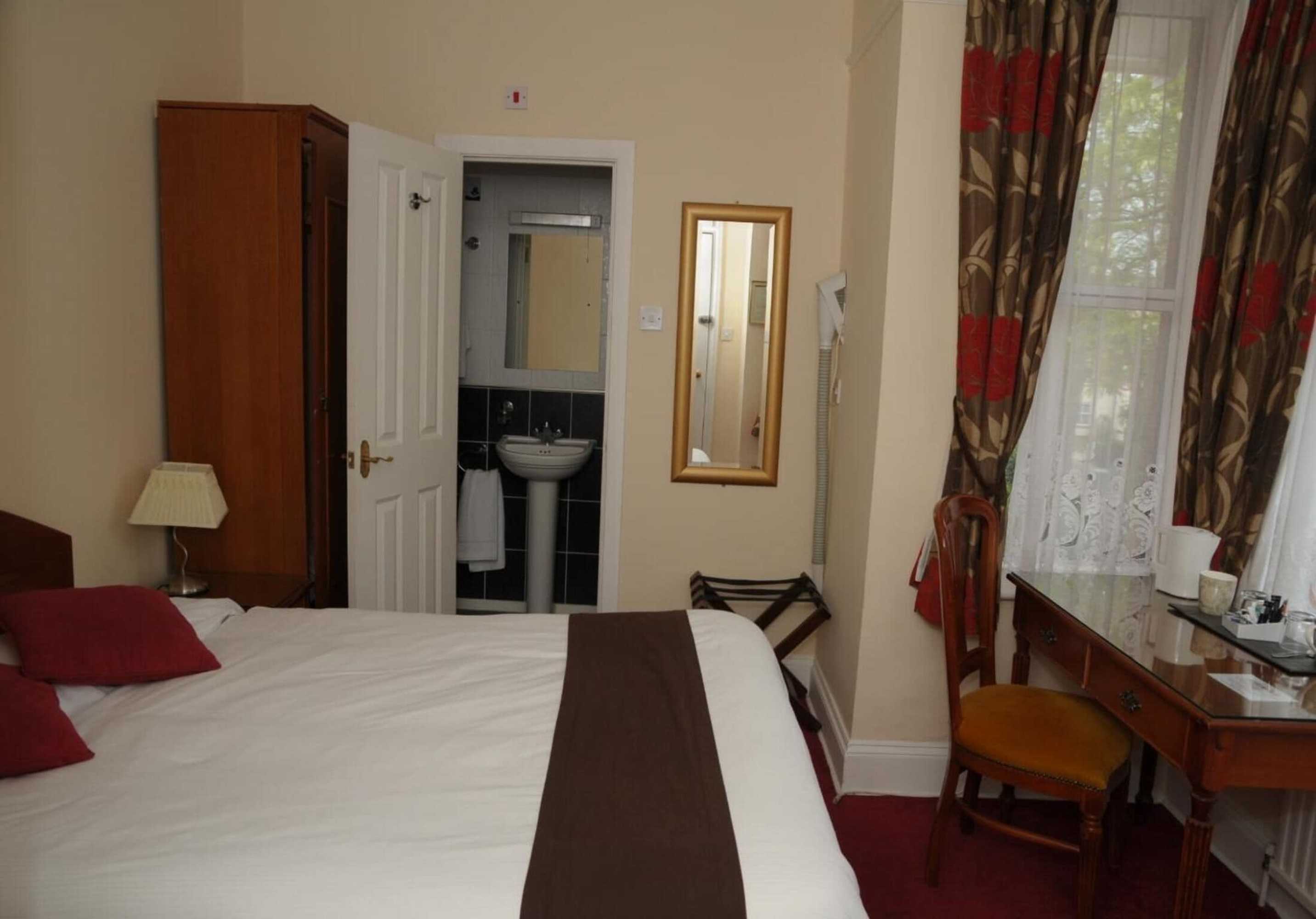 Gift card for Wimblehurst Hotel Gift card for Wimblehurst Hotel