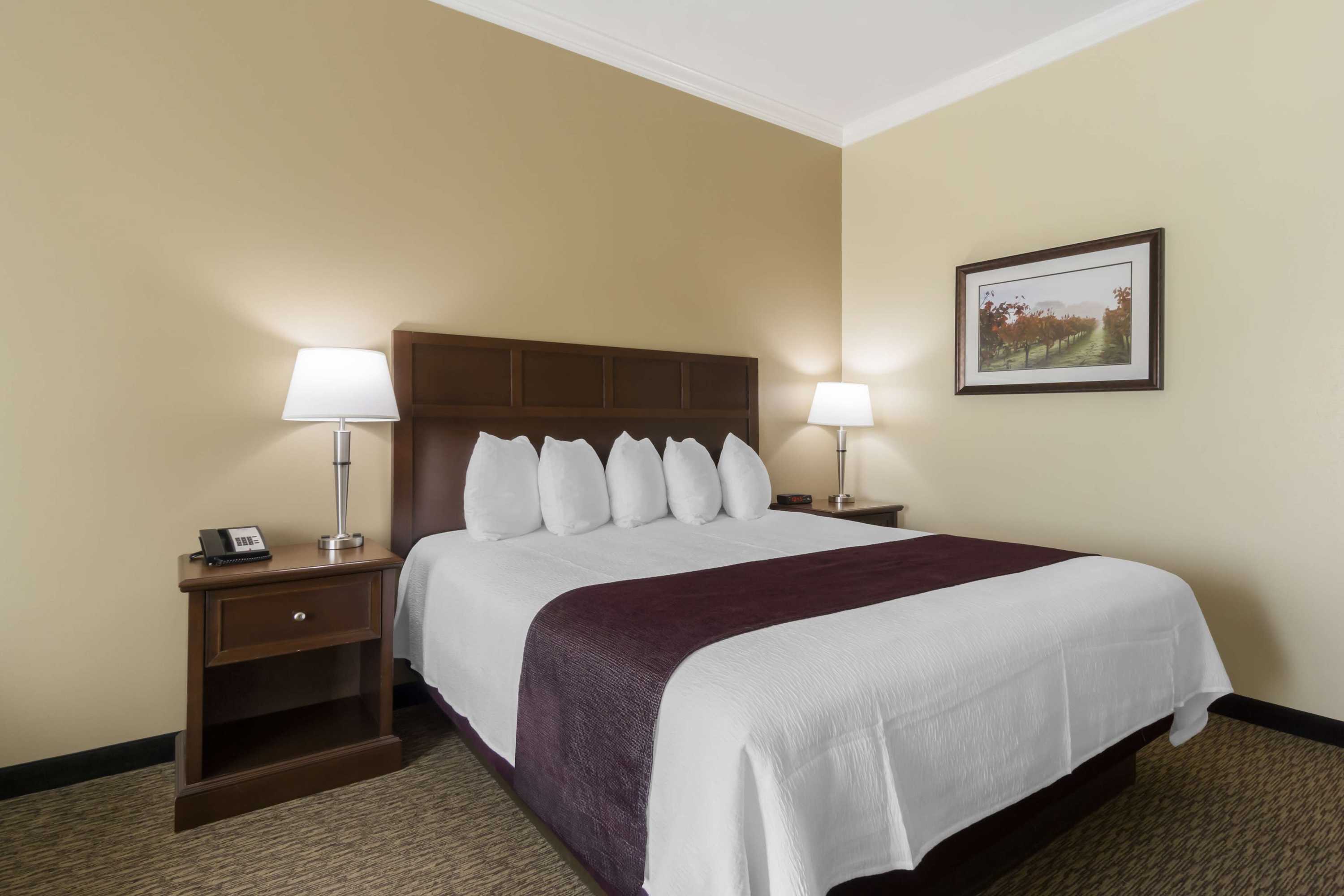 Gift card for Best Western Plus Grapevine Inn Gift card for Best Western Plus Grapevine Inn