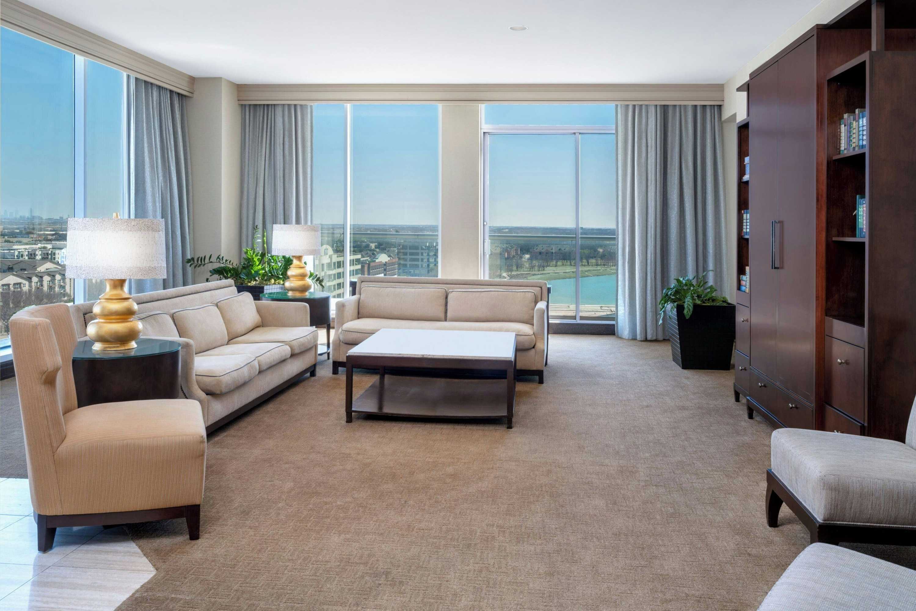 Gift card for Renaissance Dallas North Hotel Gift card for Renaissance Dallas North Hotel