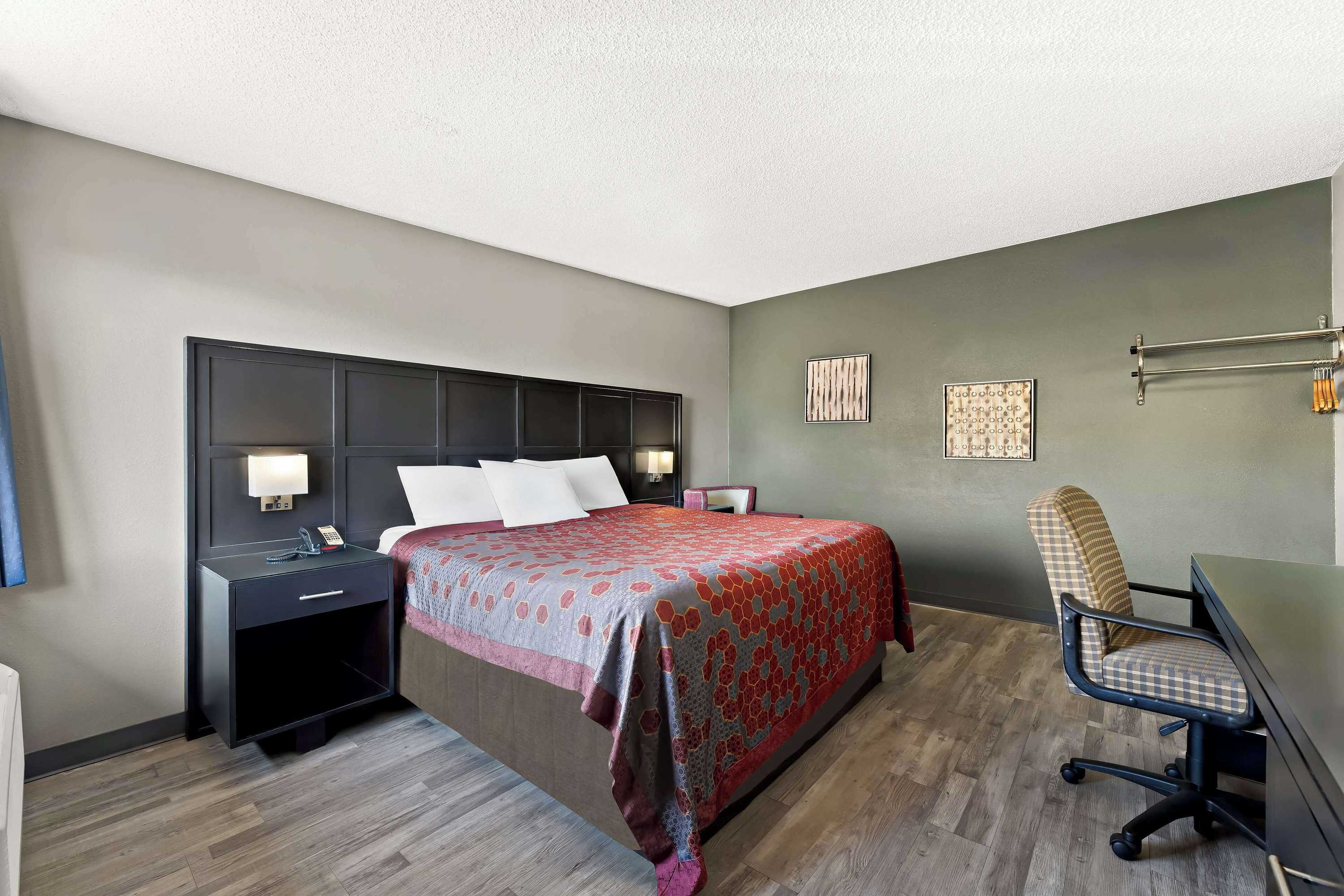 Gift card for Knights Inn Montgomeryville Gift card for Knights Inn Montgomeryville