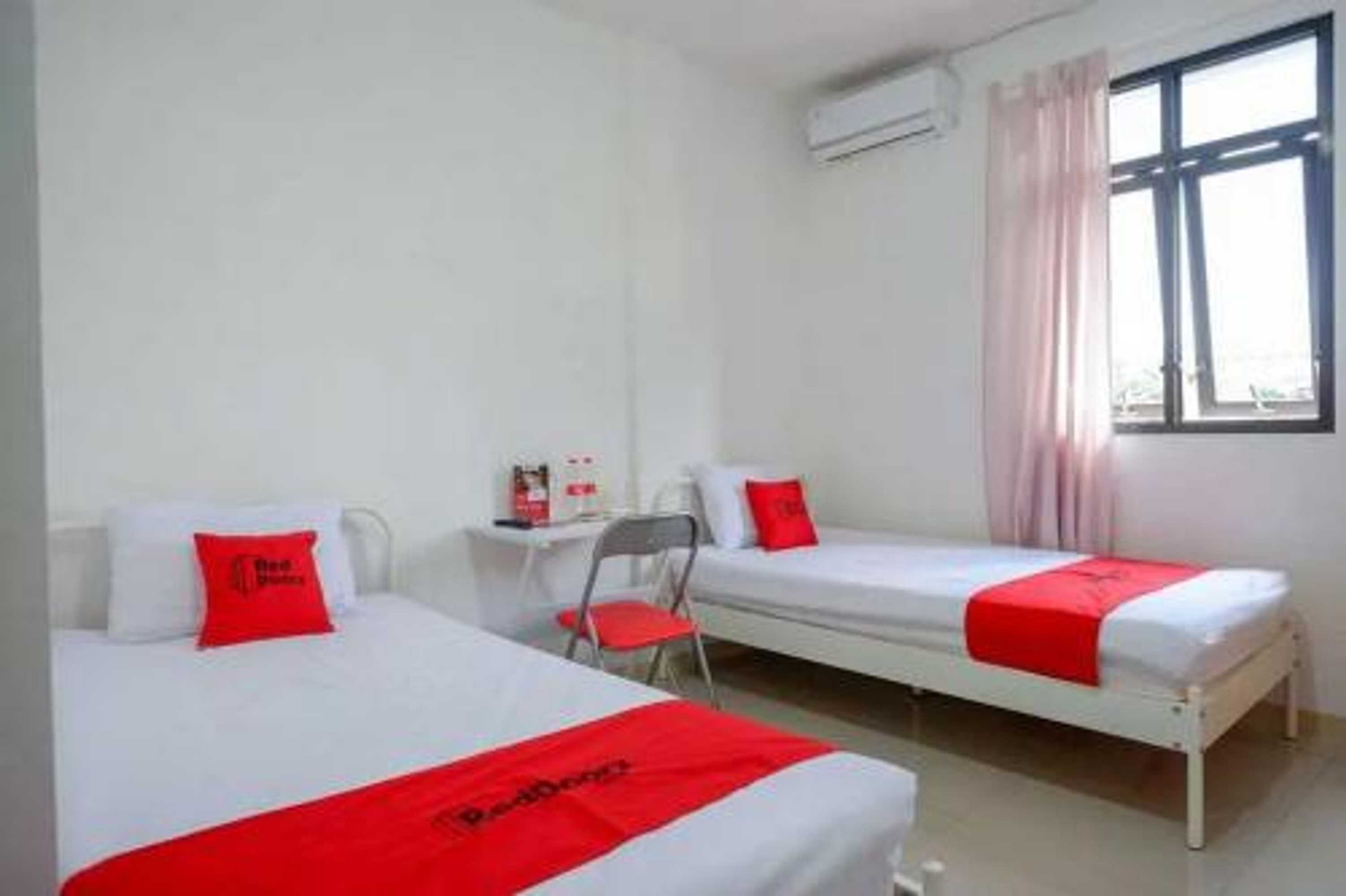 Gift card for Reddoorz Syariah Near Universitas Jenderal Soedirman 2 Gift card for Reddoorz Syariah Near Universitas Jenderal Soedirman 2