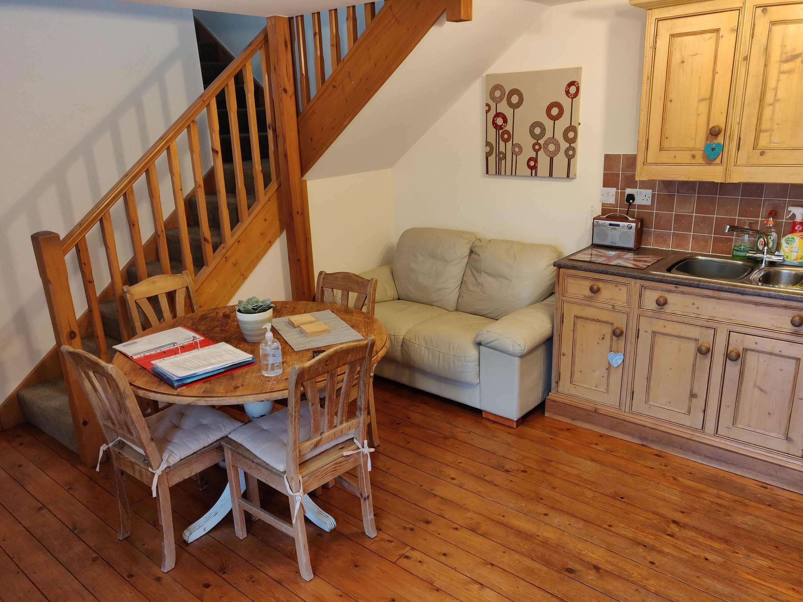 Gift card for 3 BR Ensuite Cottage Private Garden & Parking Near St Neots Gift card for 3 BR Ensuite Cottage Private Garden & Parking Near St Neots